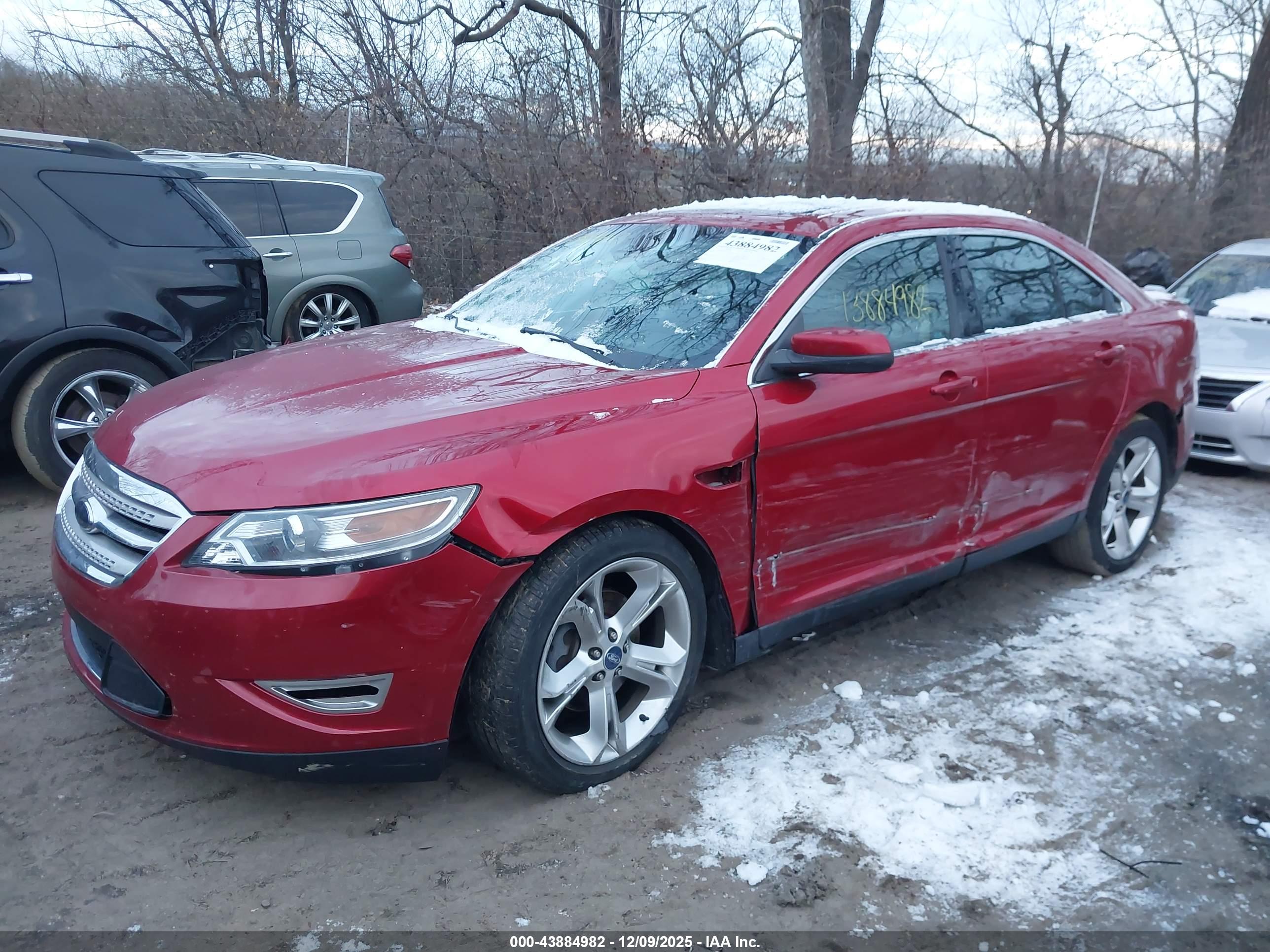 FORD TAURUS image 6