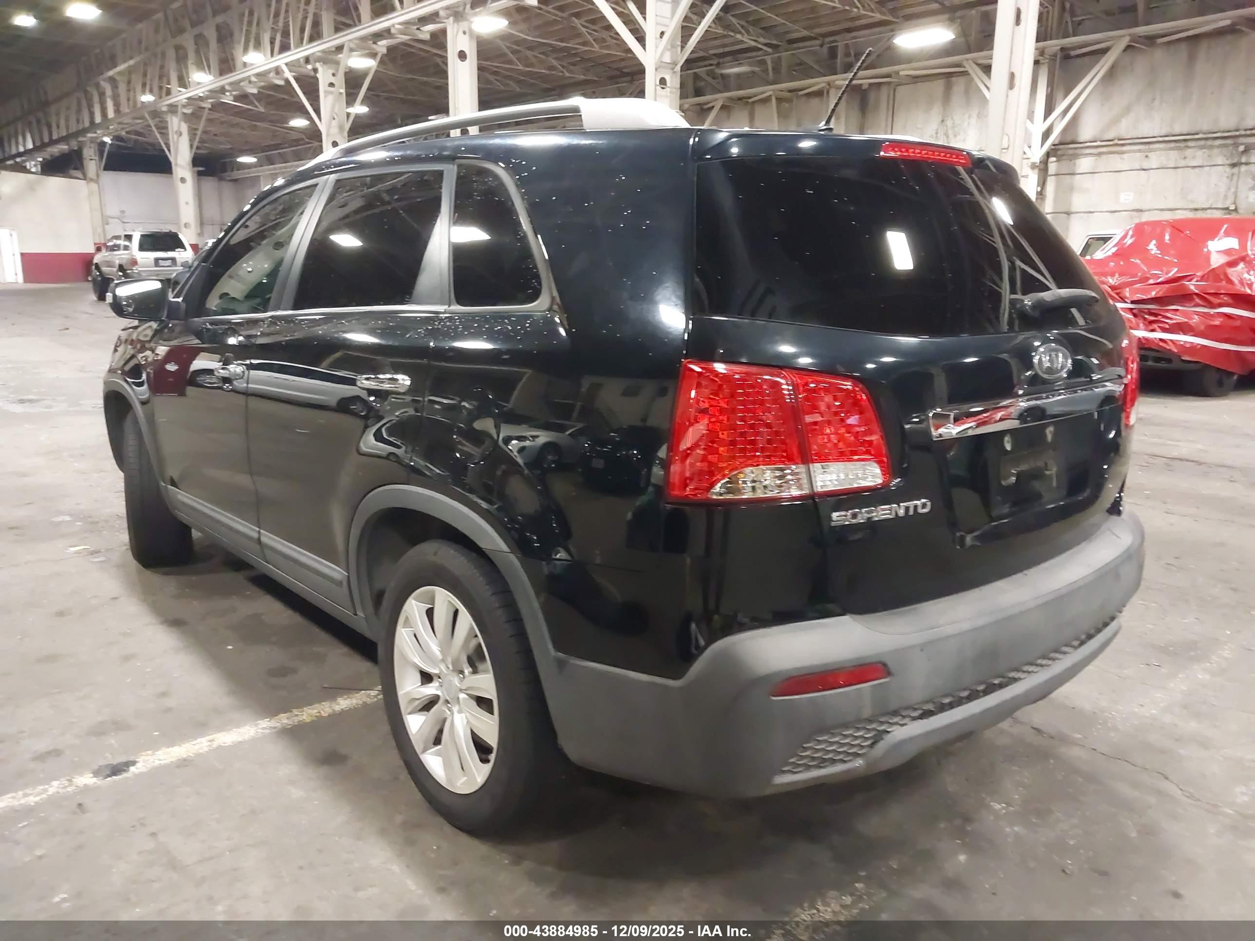 KIA SORENTO image 3