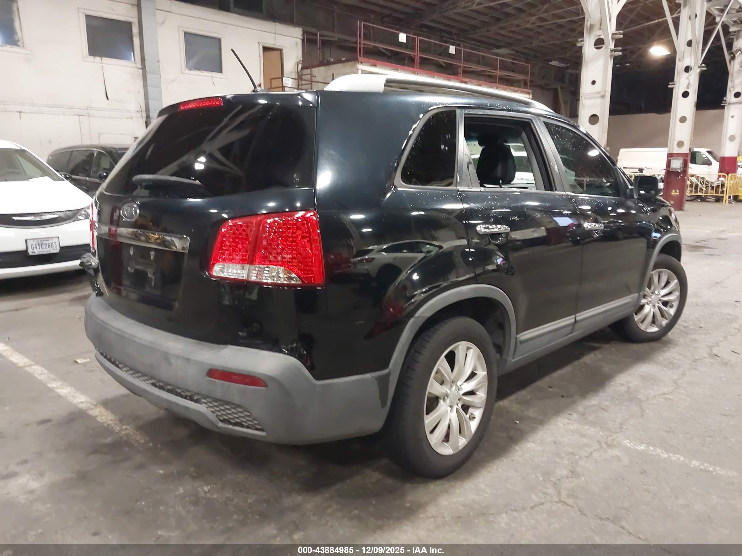 KIA SORENTO image 4