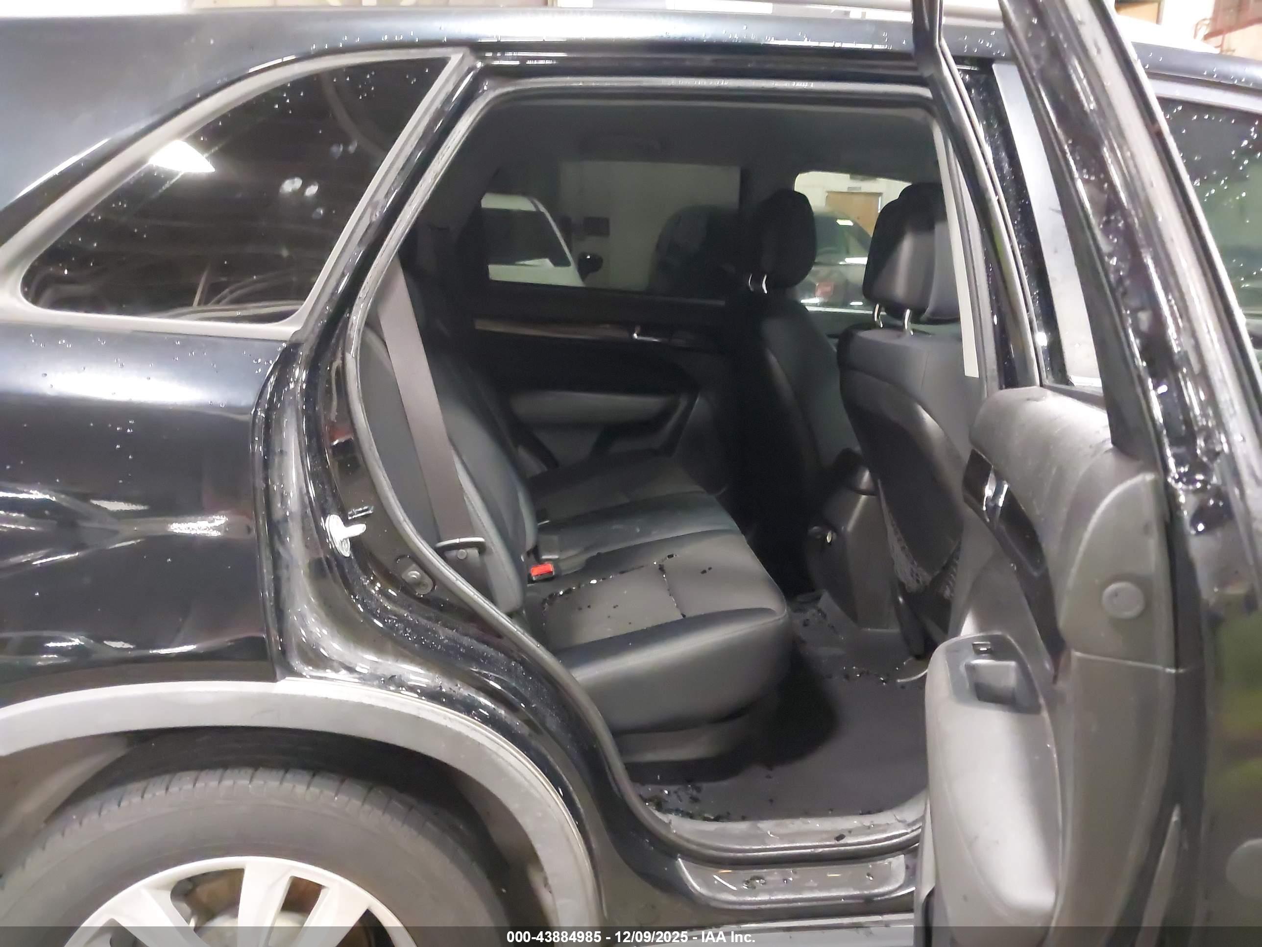 KIA SORENTO image 8