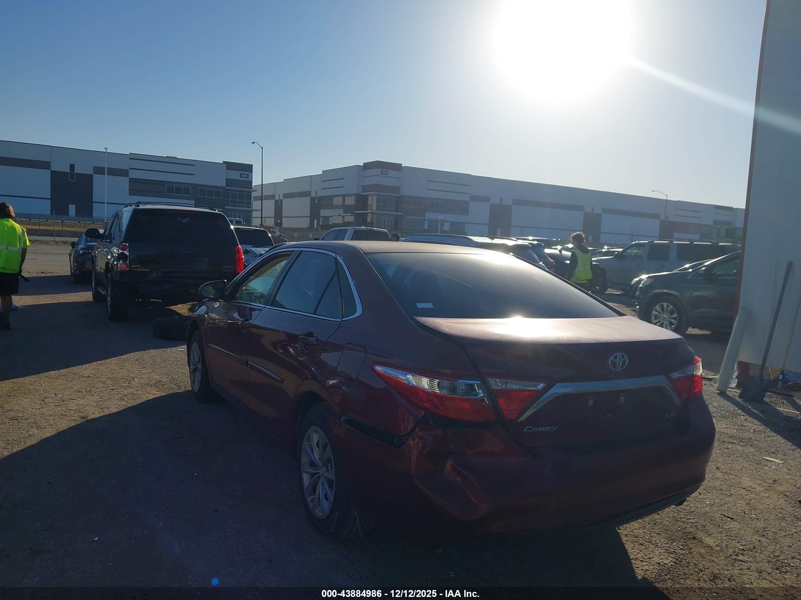 TOYOTA CAMRY image 3