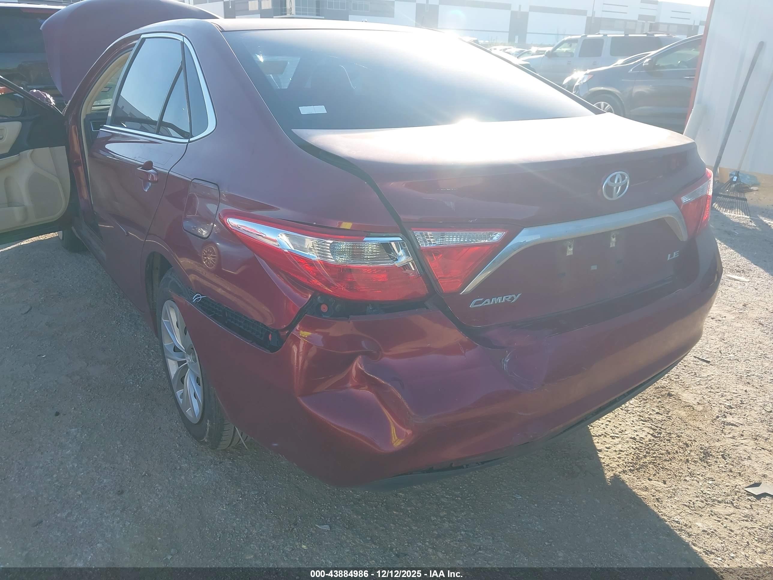 TOYOTA CAMRY image 6