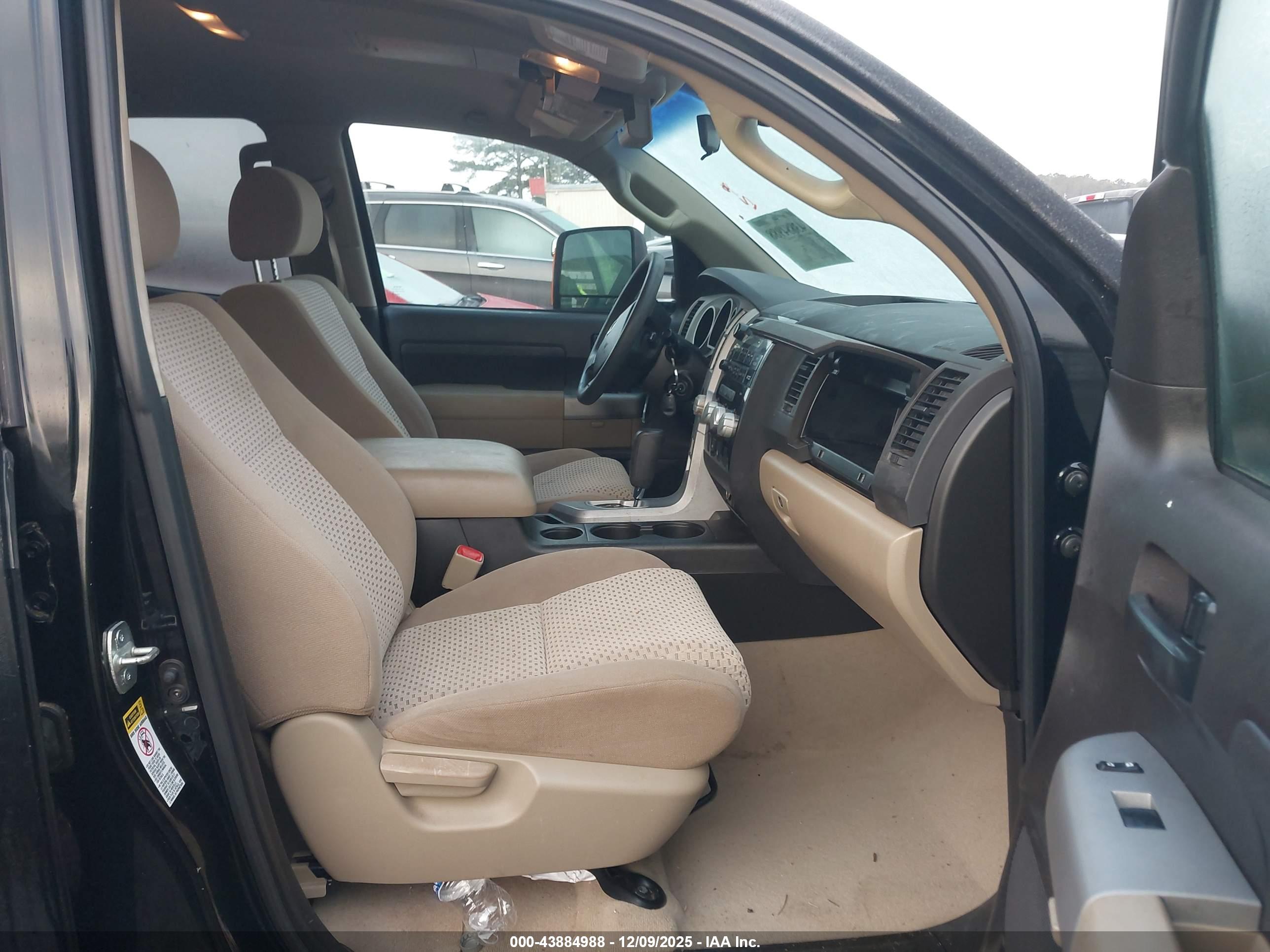 TOYOTA TUNDRA image 5