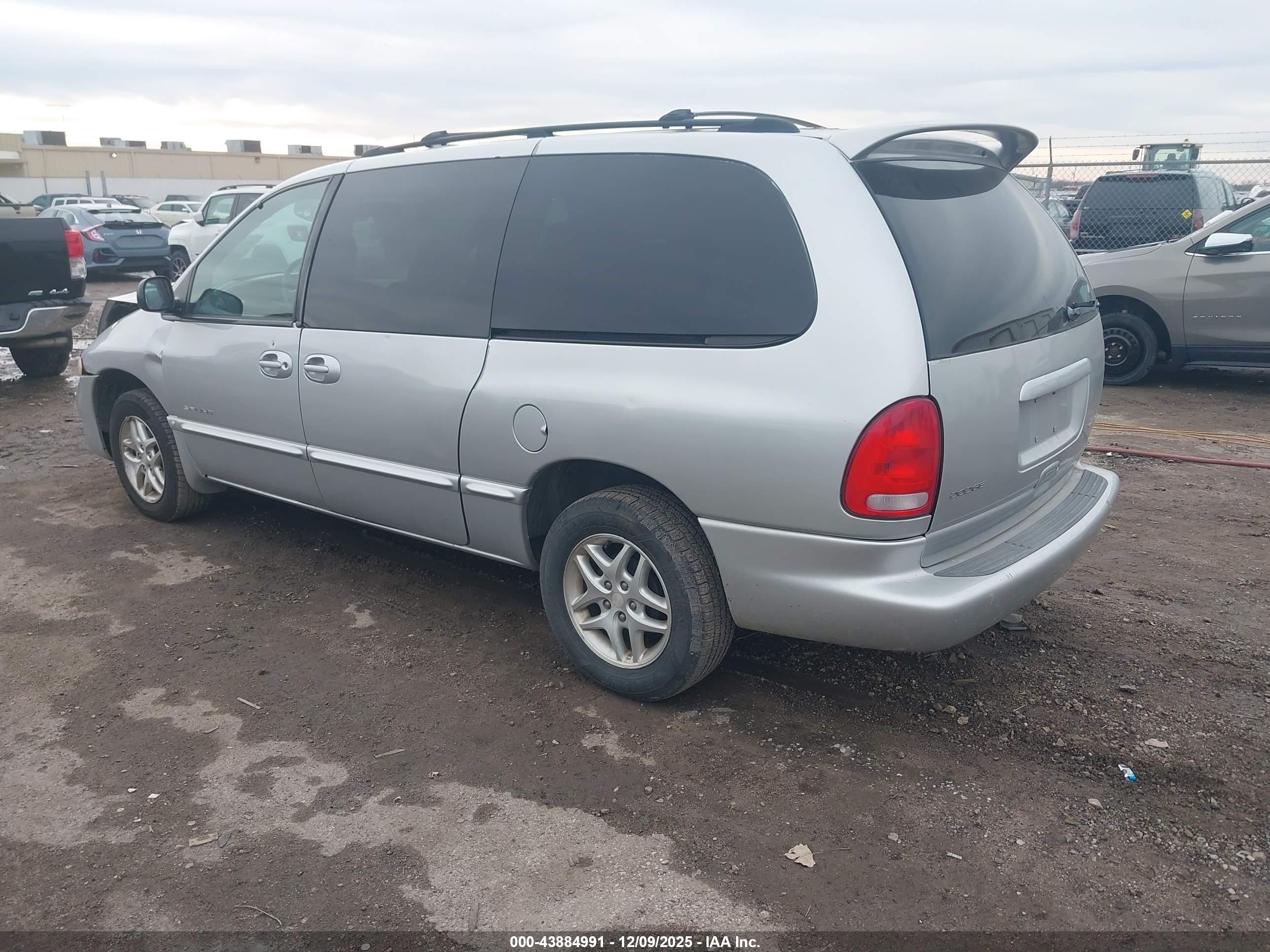 DODGE GRAND image 3