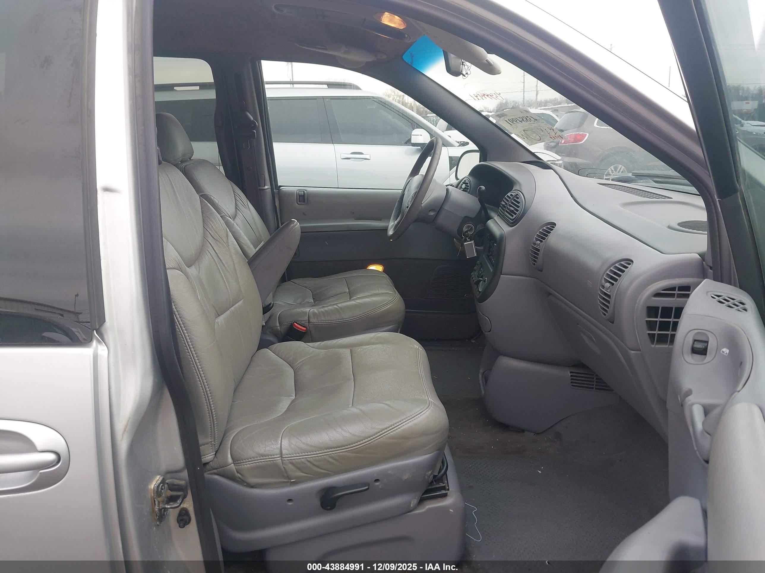 DODGE GRAND image 5