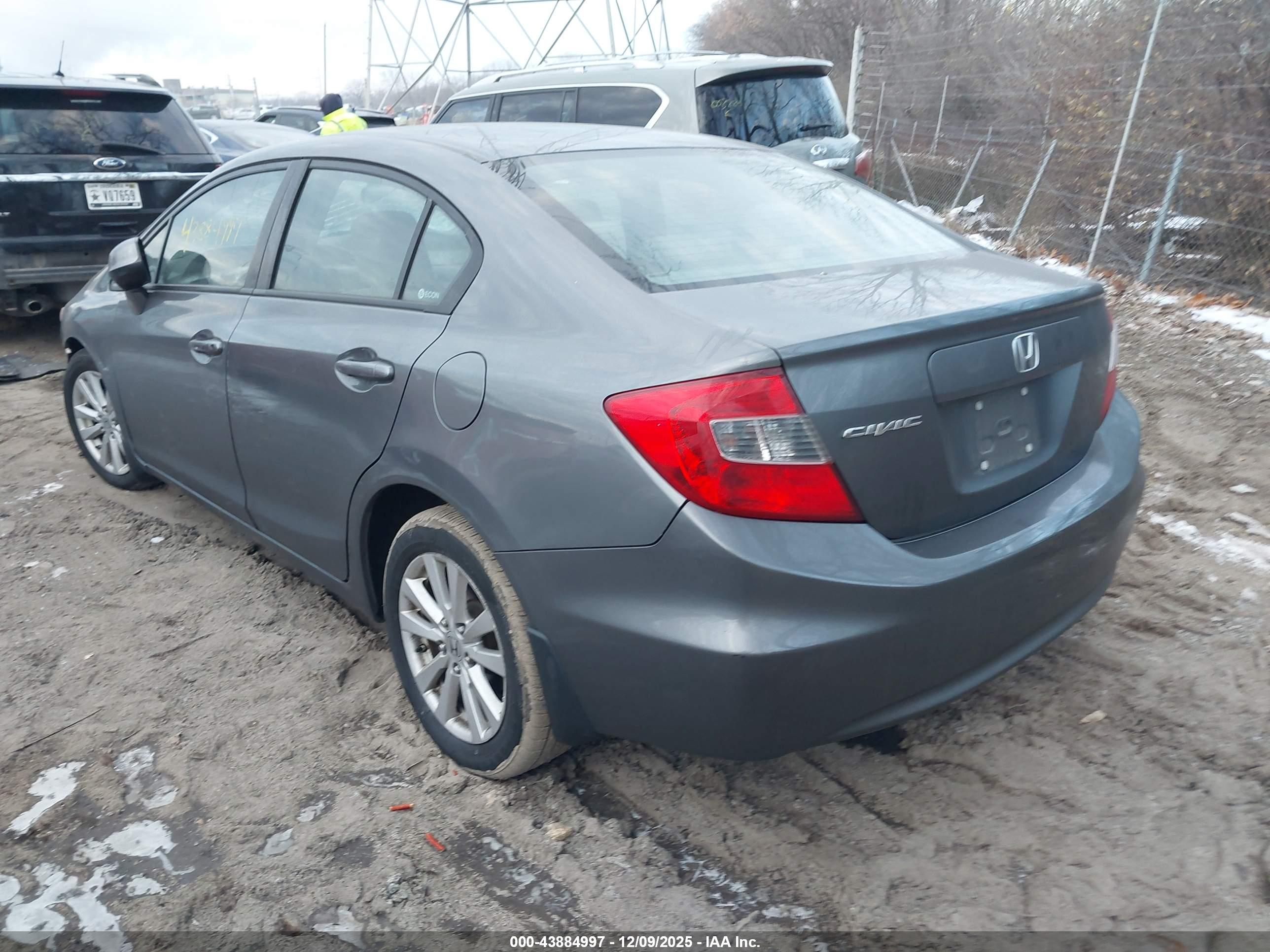 HONDA CIVIC image 3