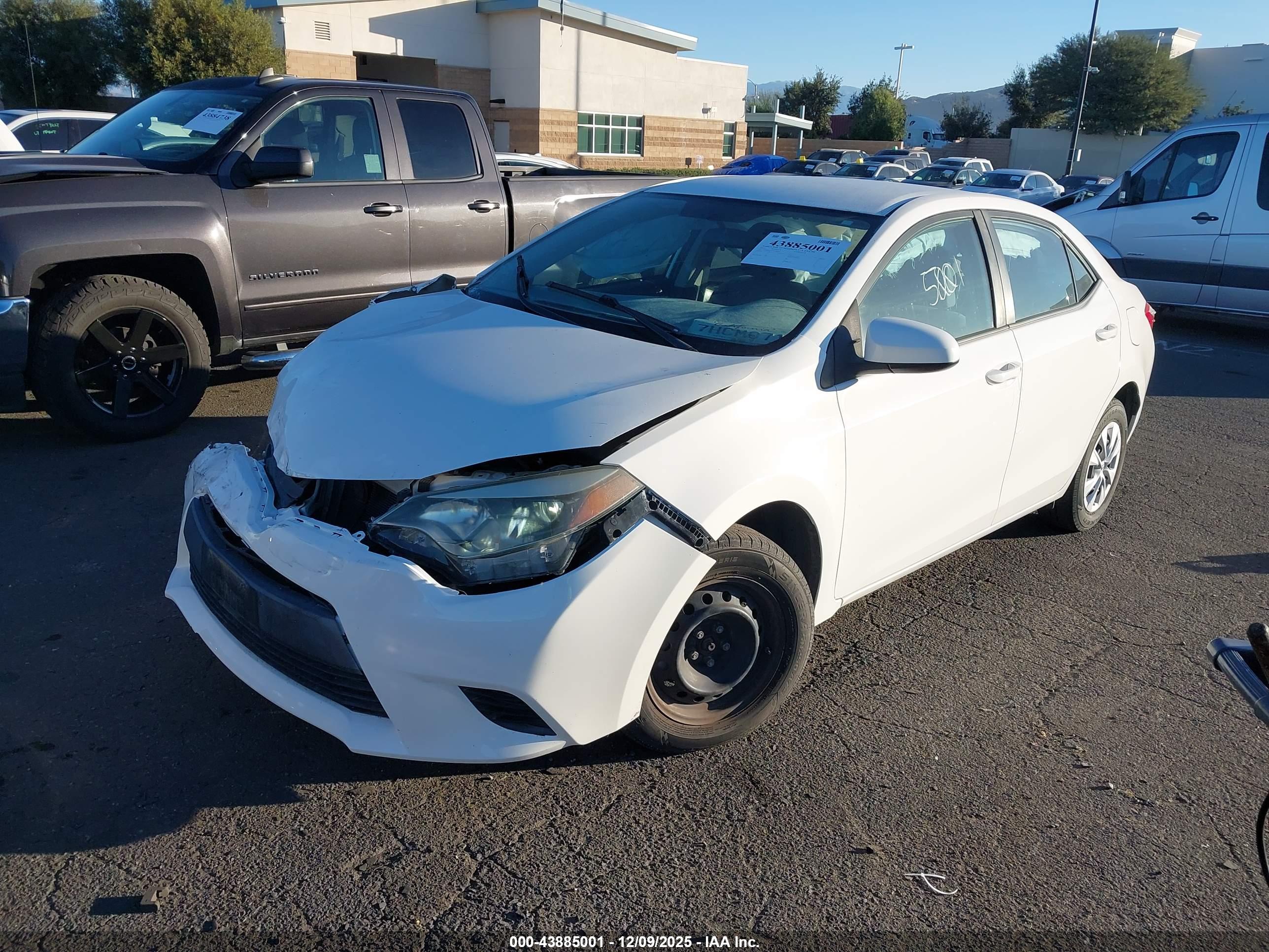 TOYOTA COROLLA image 2