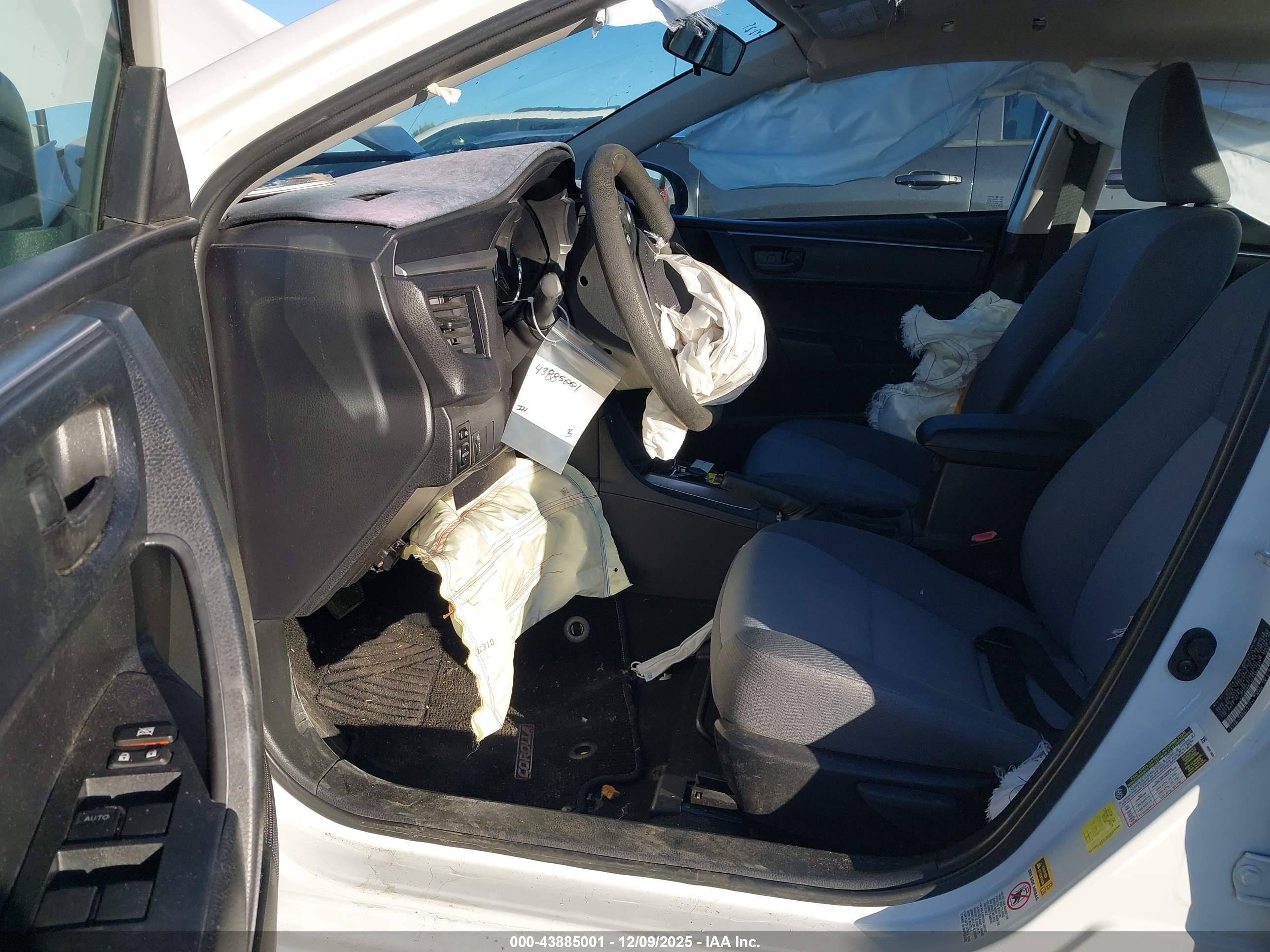 TOYOTA COROLLA image 5
