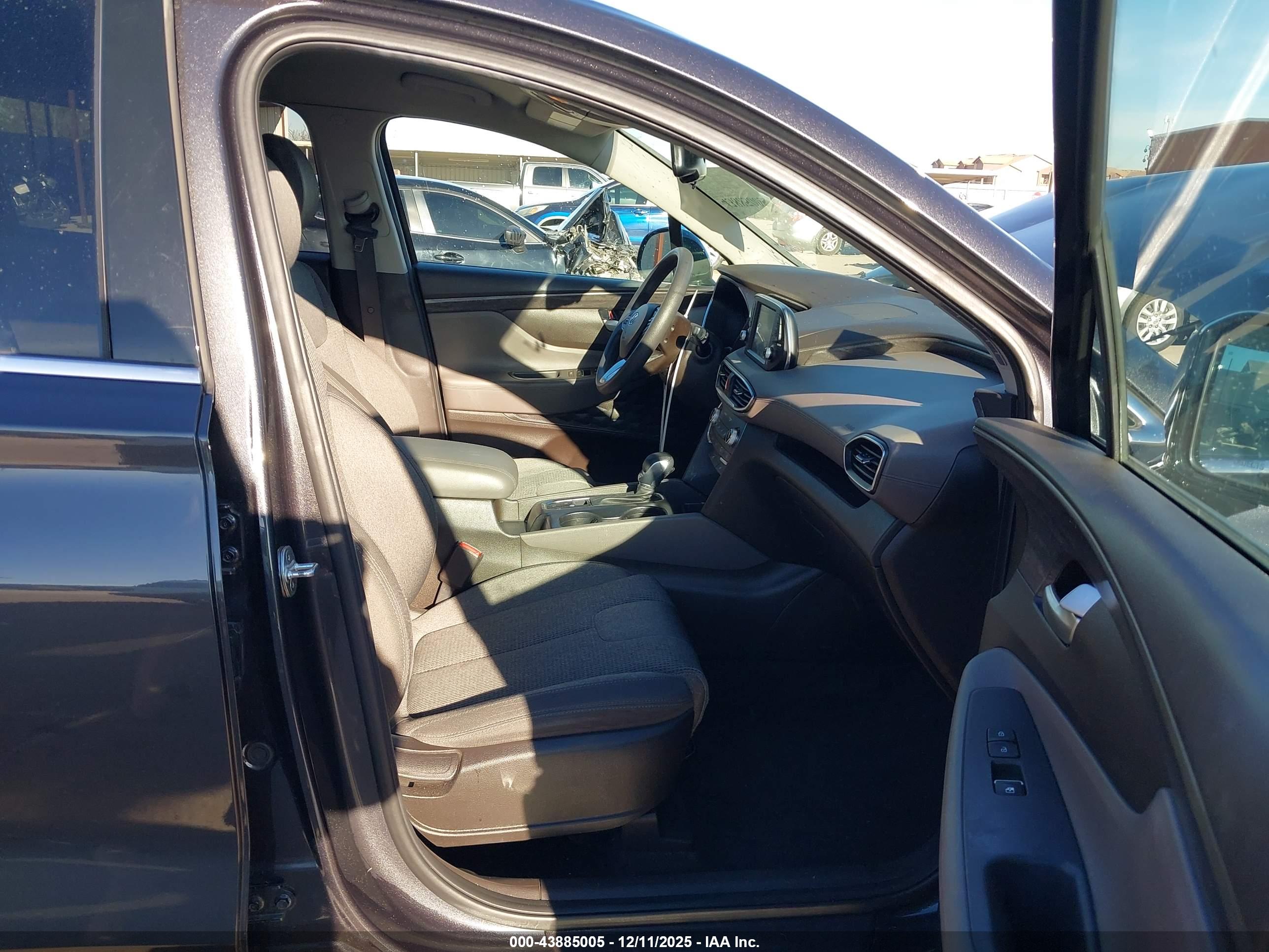 HYUNDAI SANTA image 5