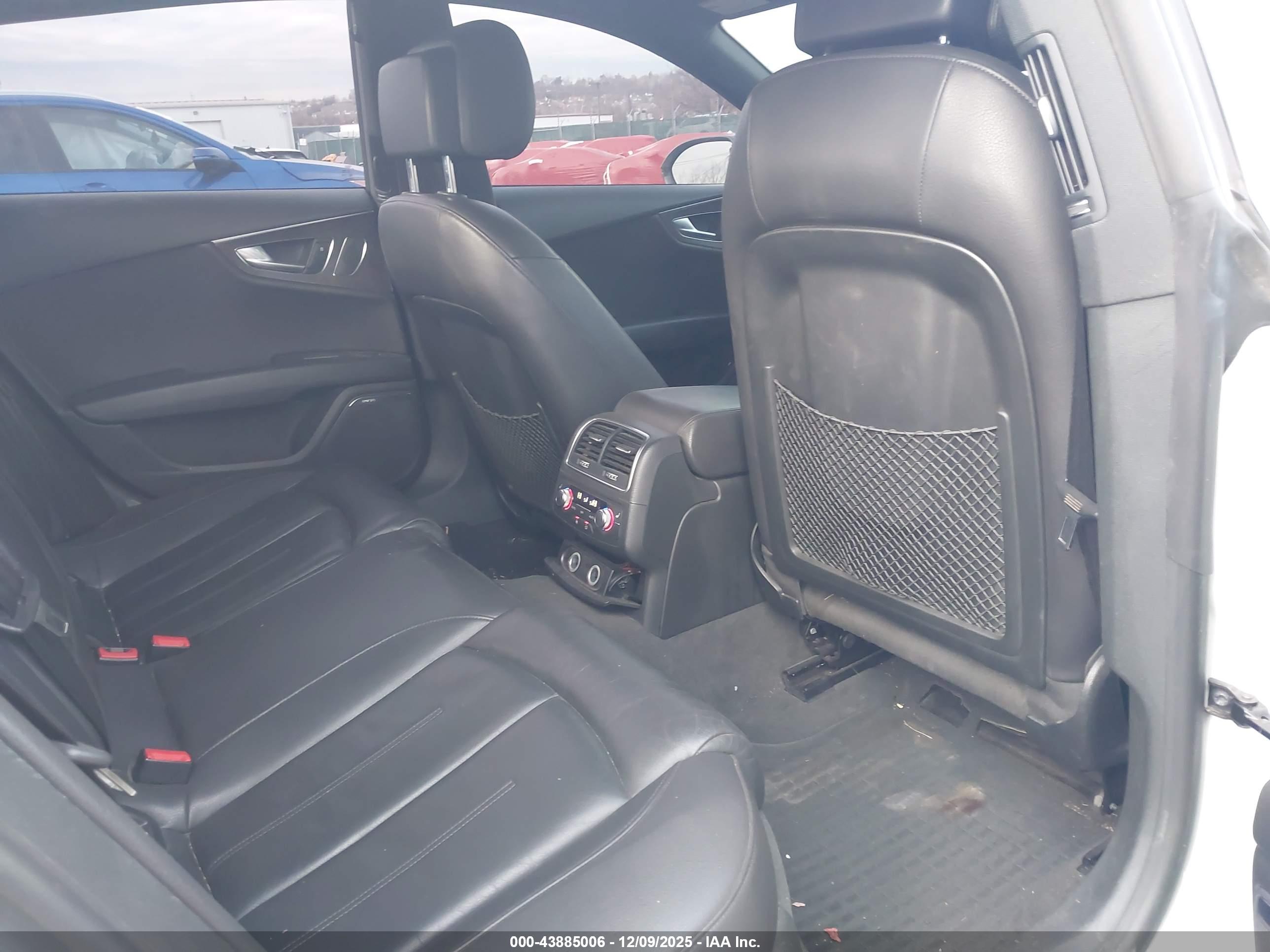 AUDI A7 image 8