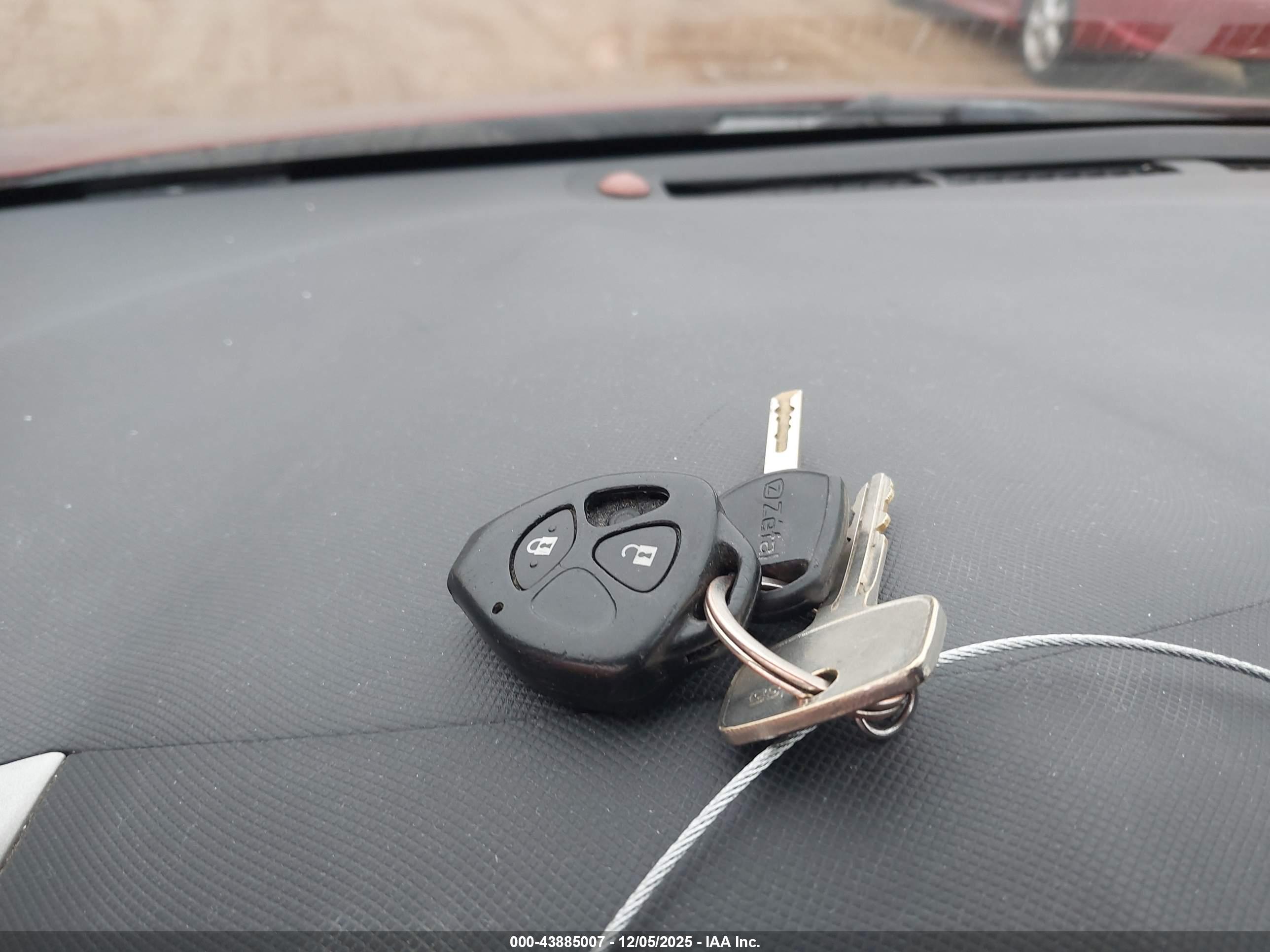PONTIAC VIBE image 11