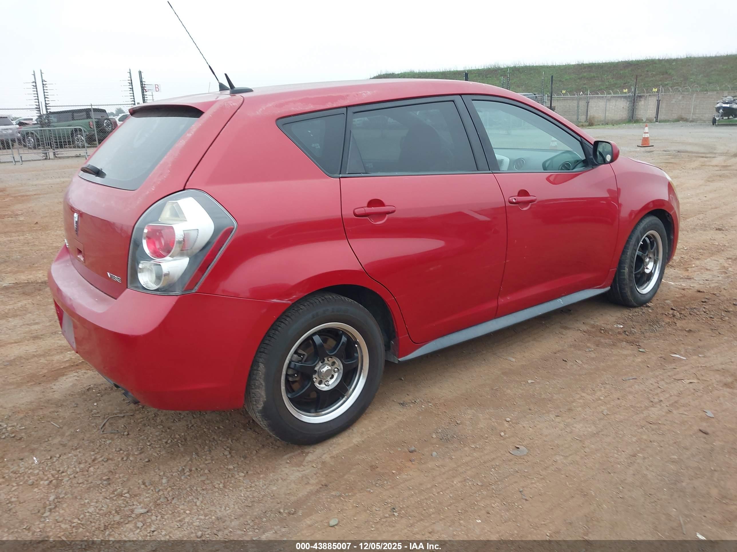 PONTIAC VIBE image 4
