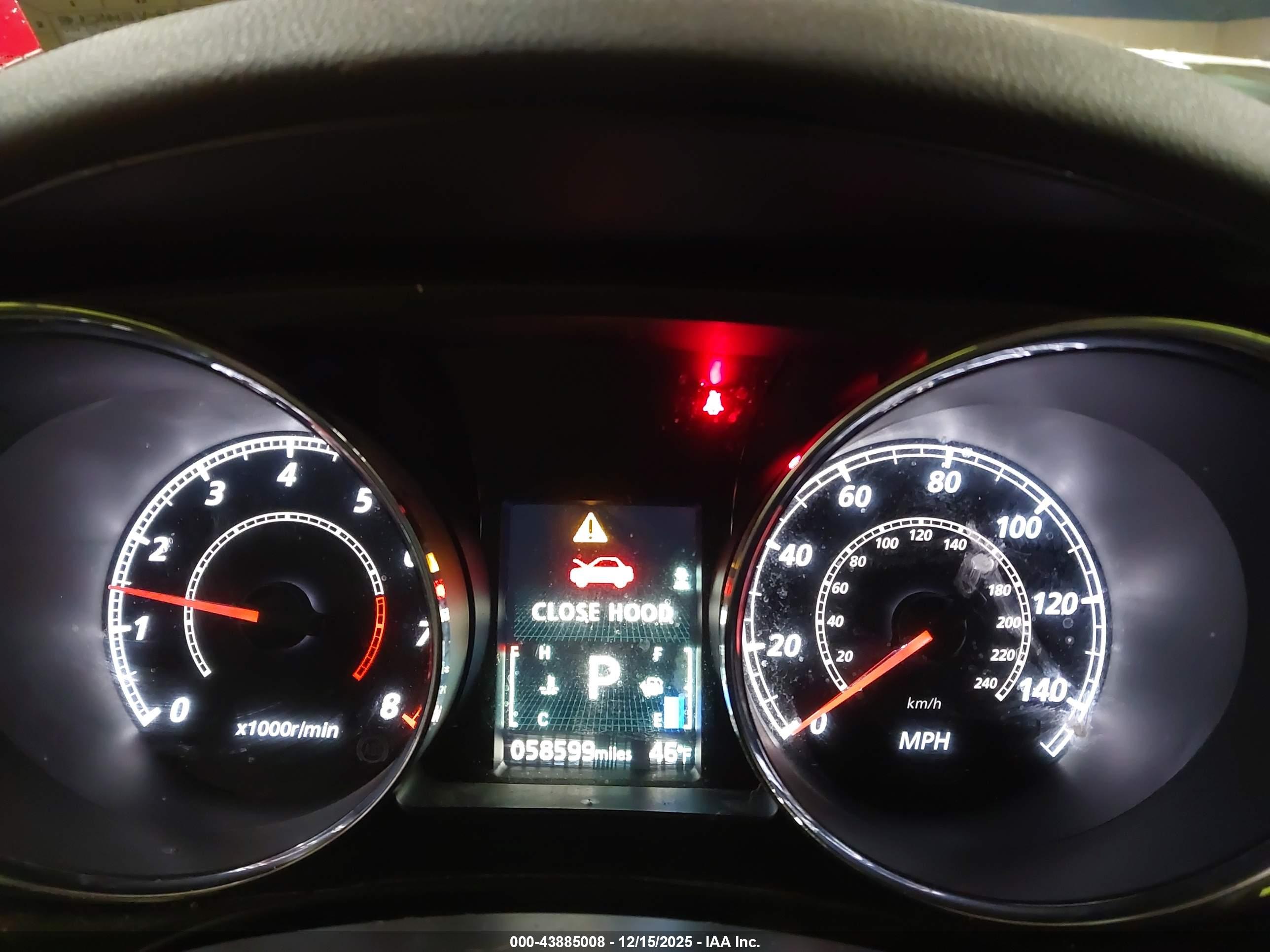 MITSUBISHI OUTLANDER image 7