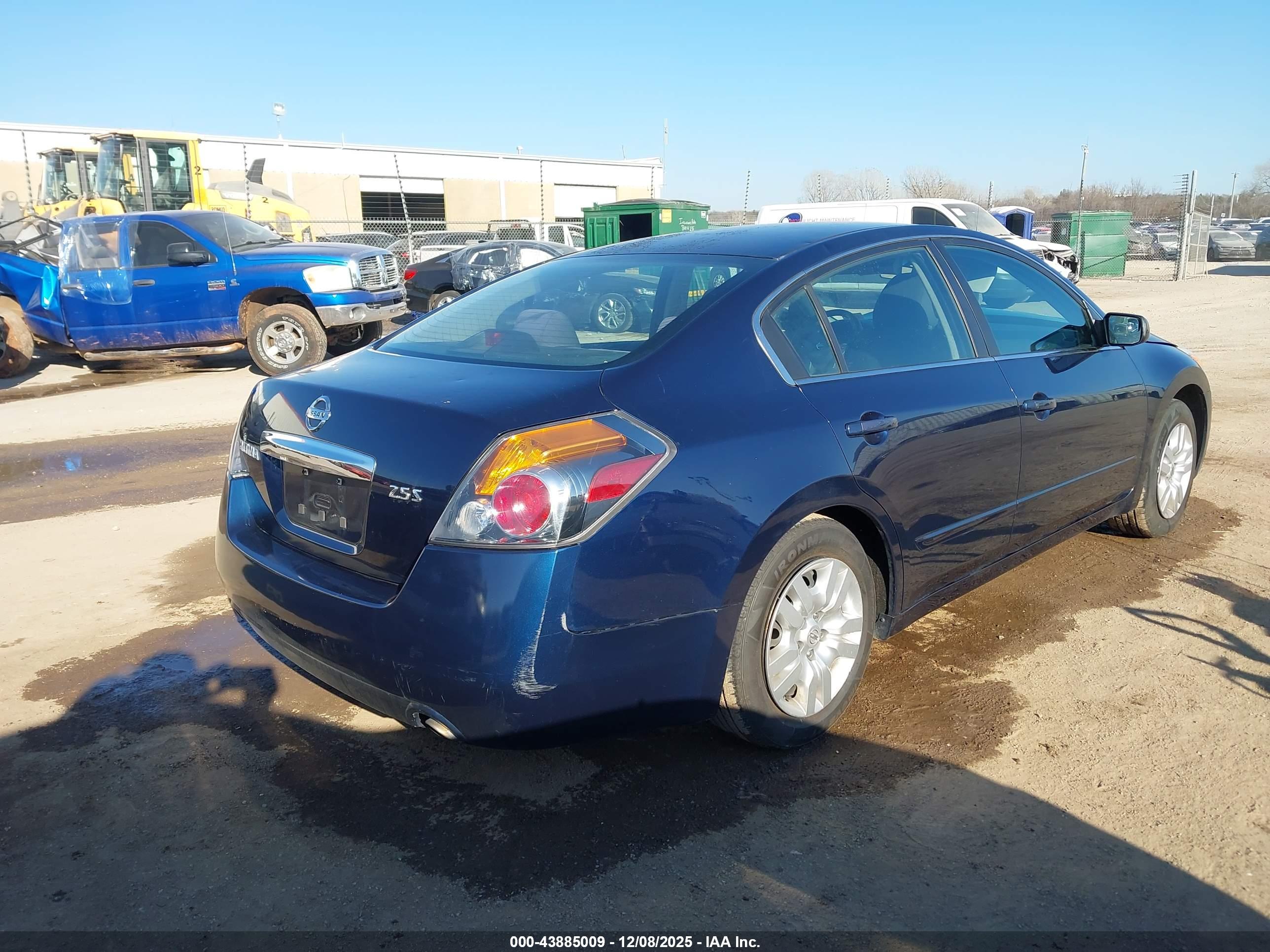 NISSAN ALTIMA image 4