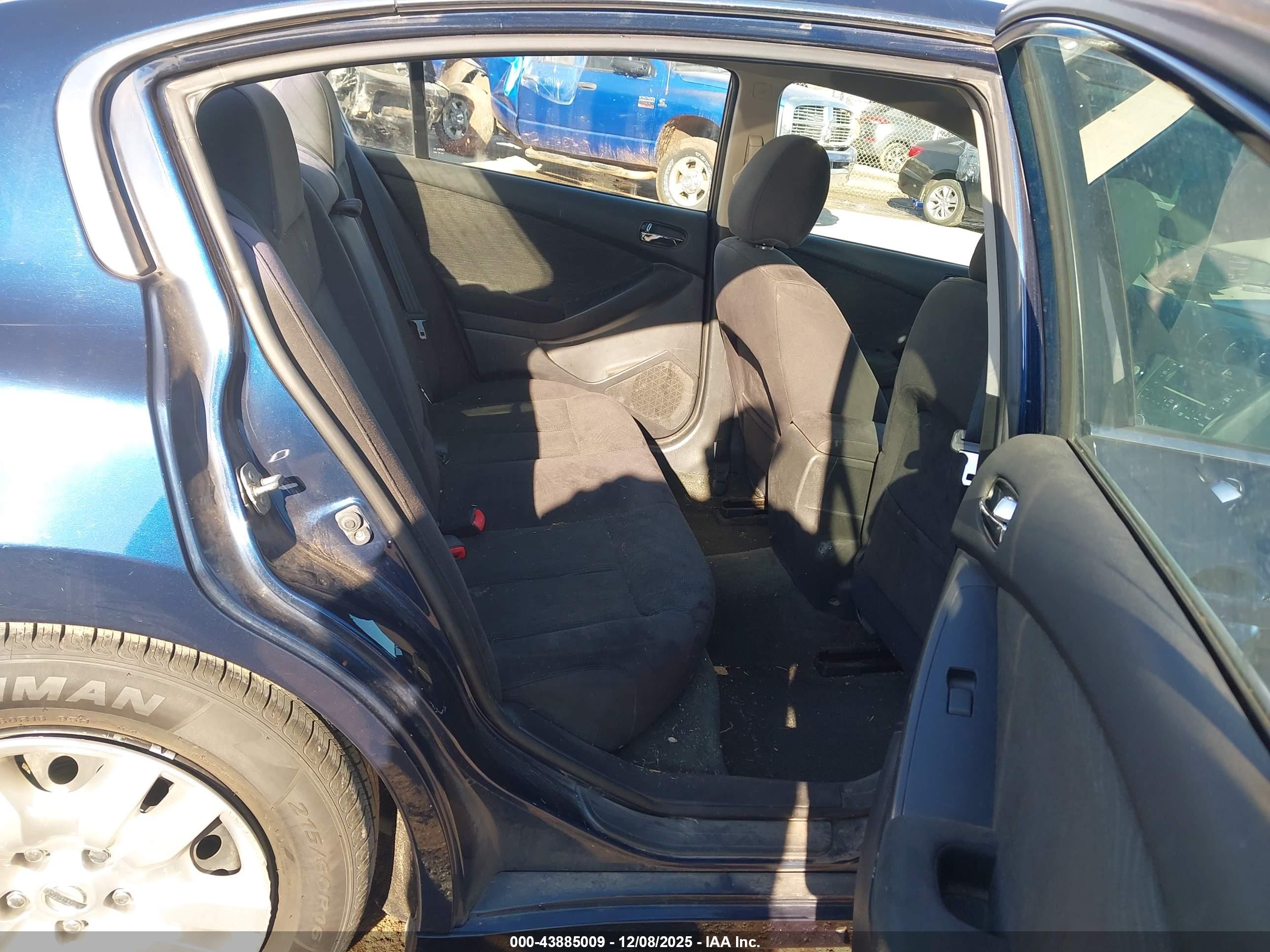 NISSAN ALTIMA image 8