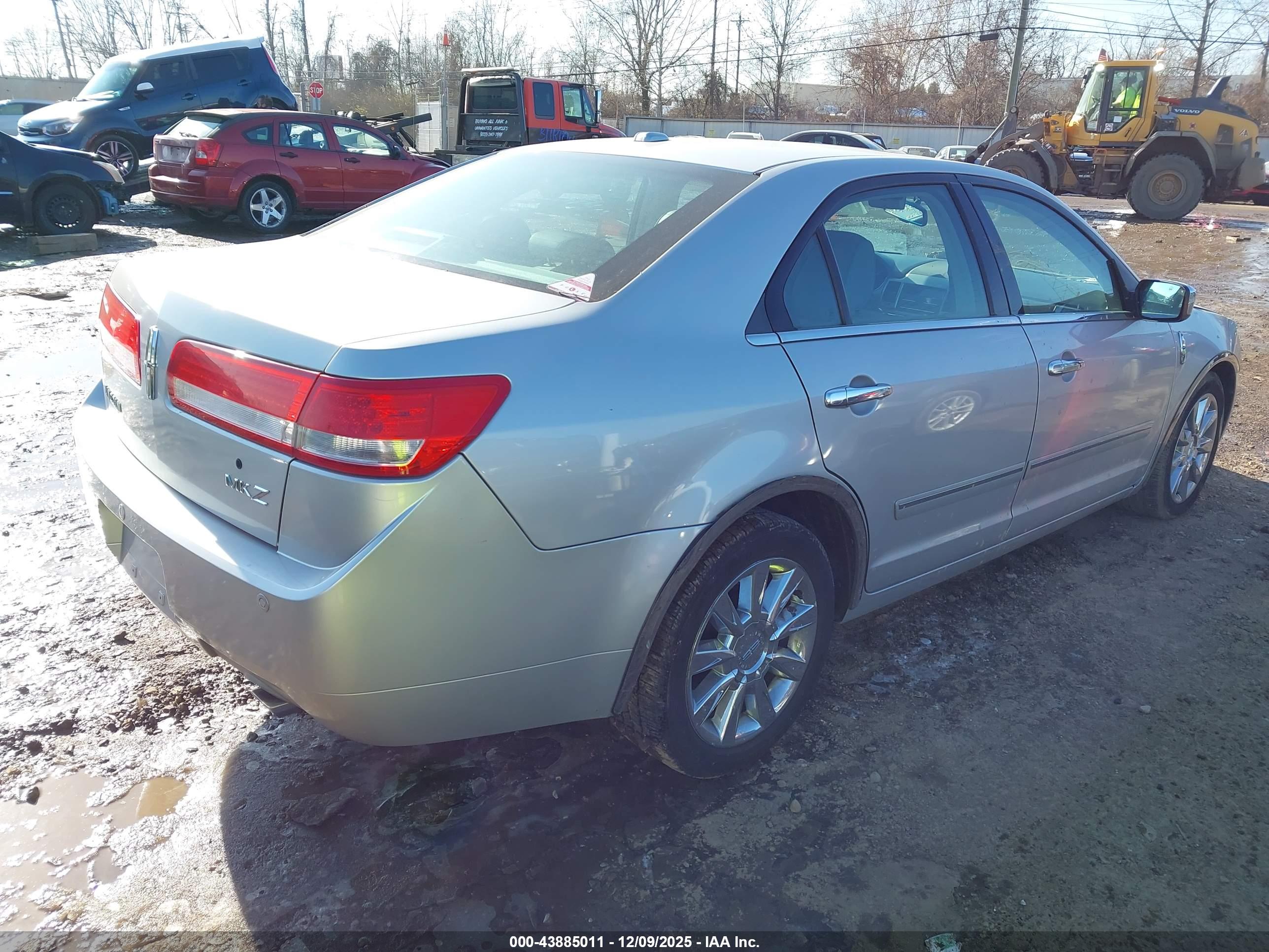 LINCOLN MKZ image 4