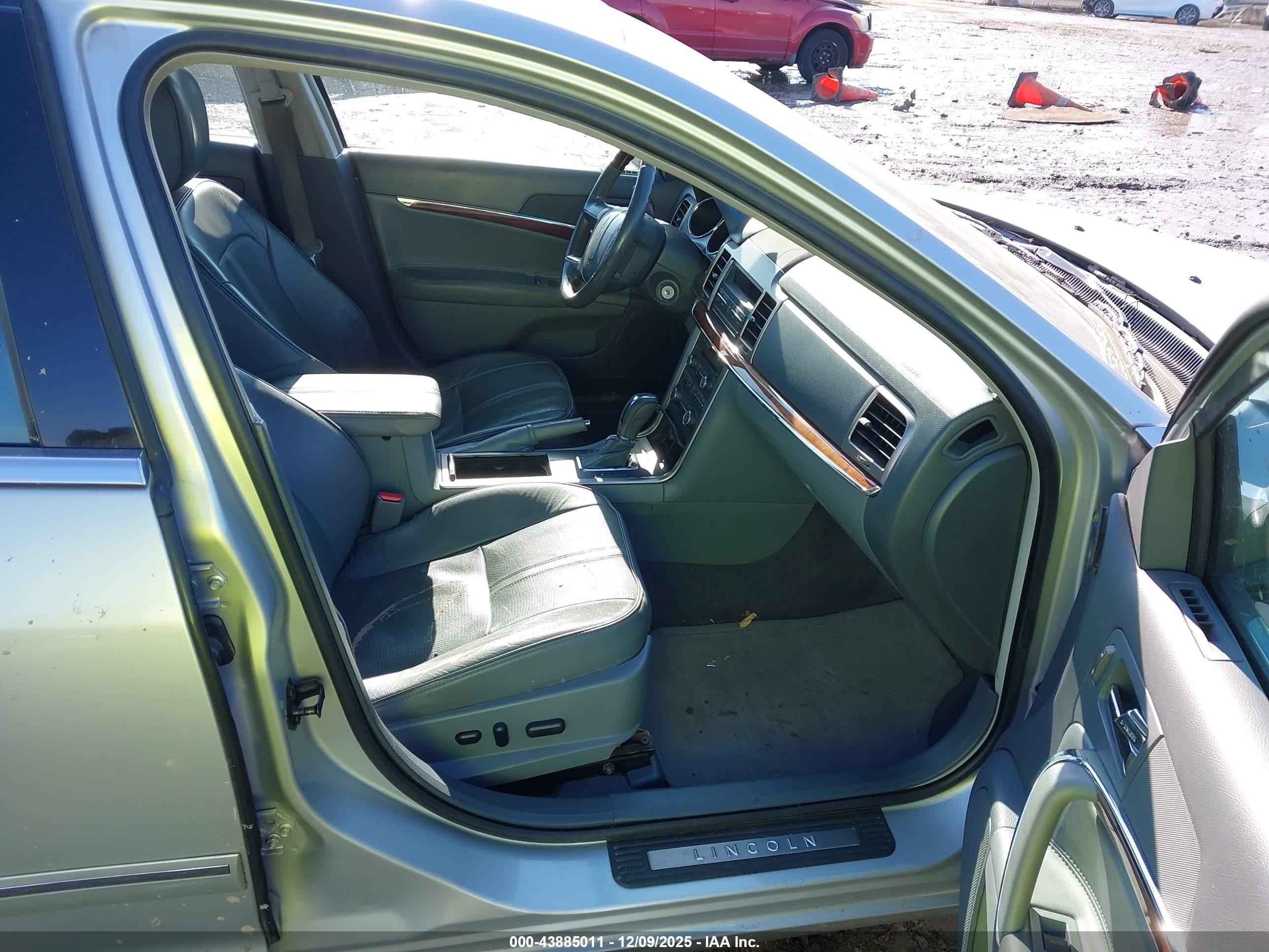 LINCOLN MKZ image 5