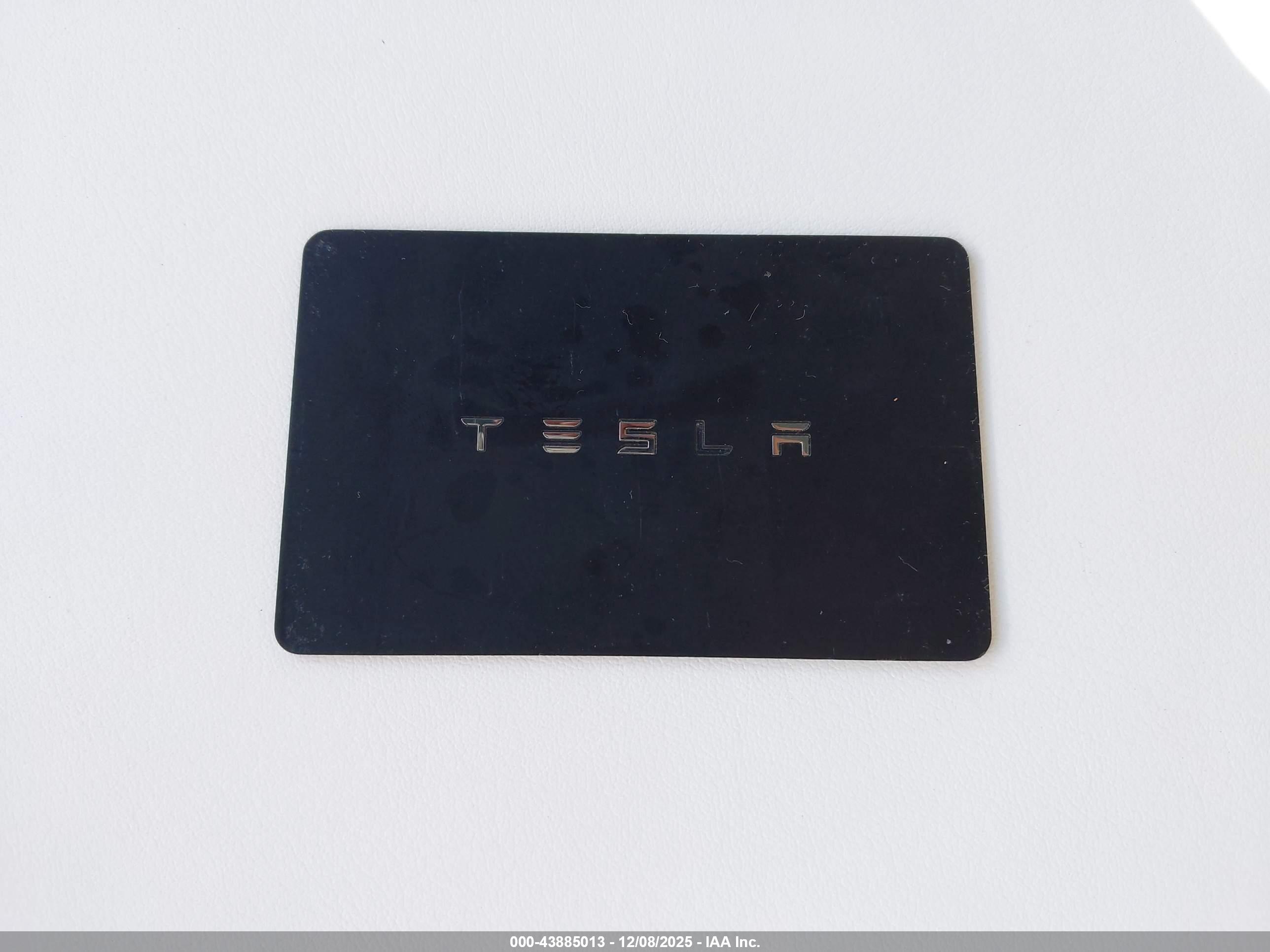 TESLA MODEL image 11