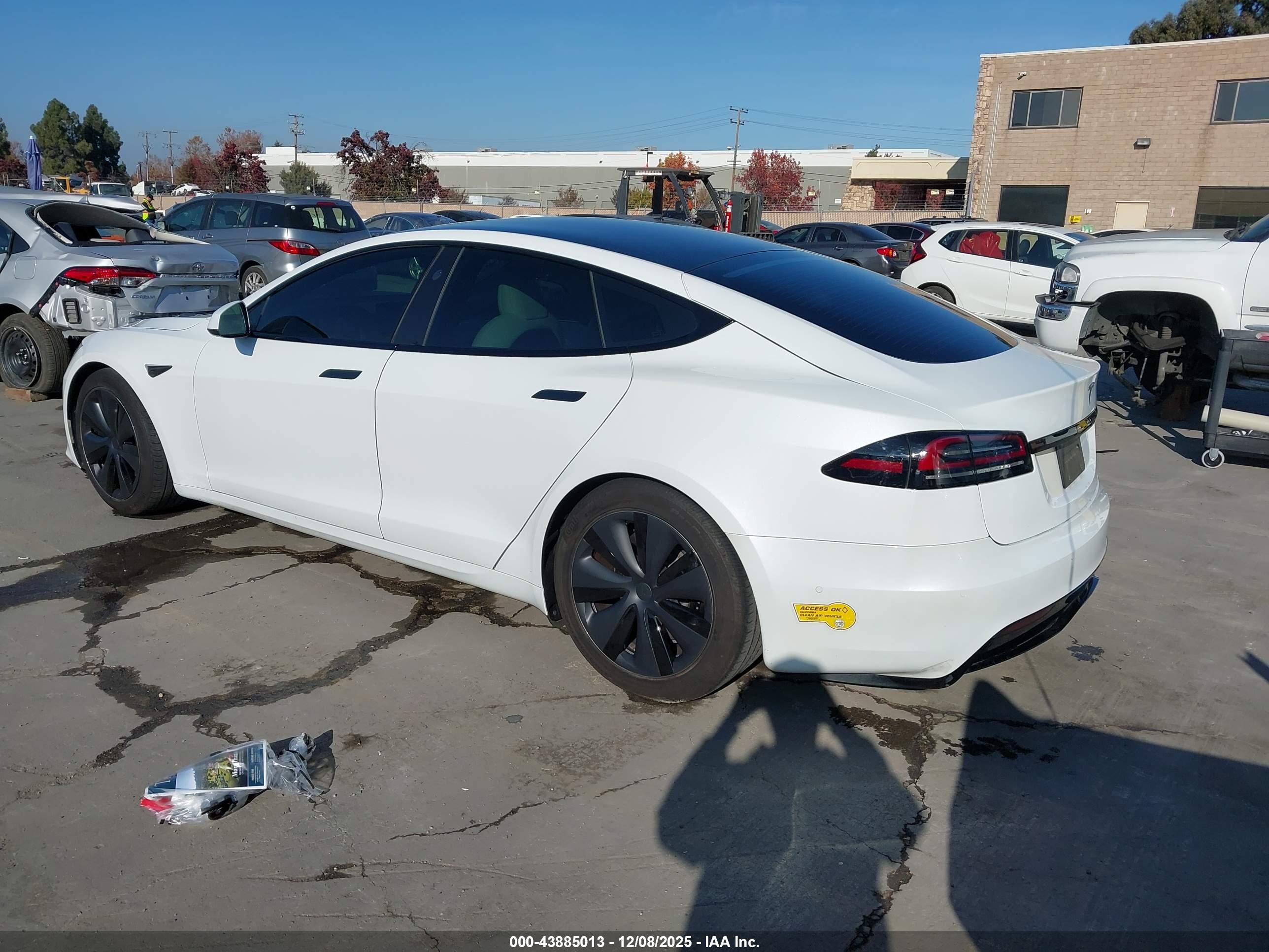 TESLA MODEL image 3