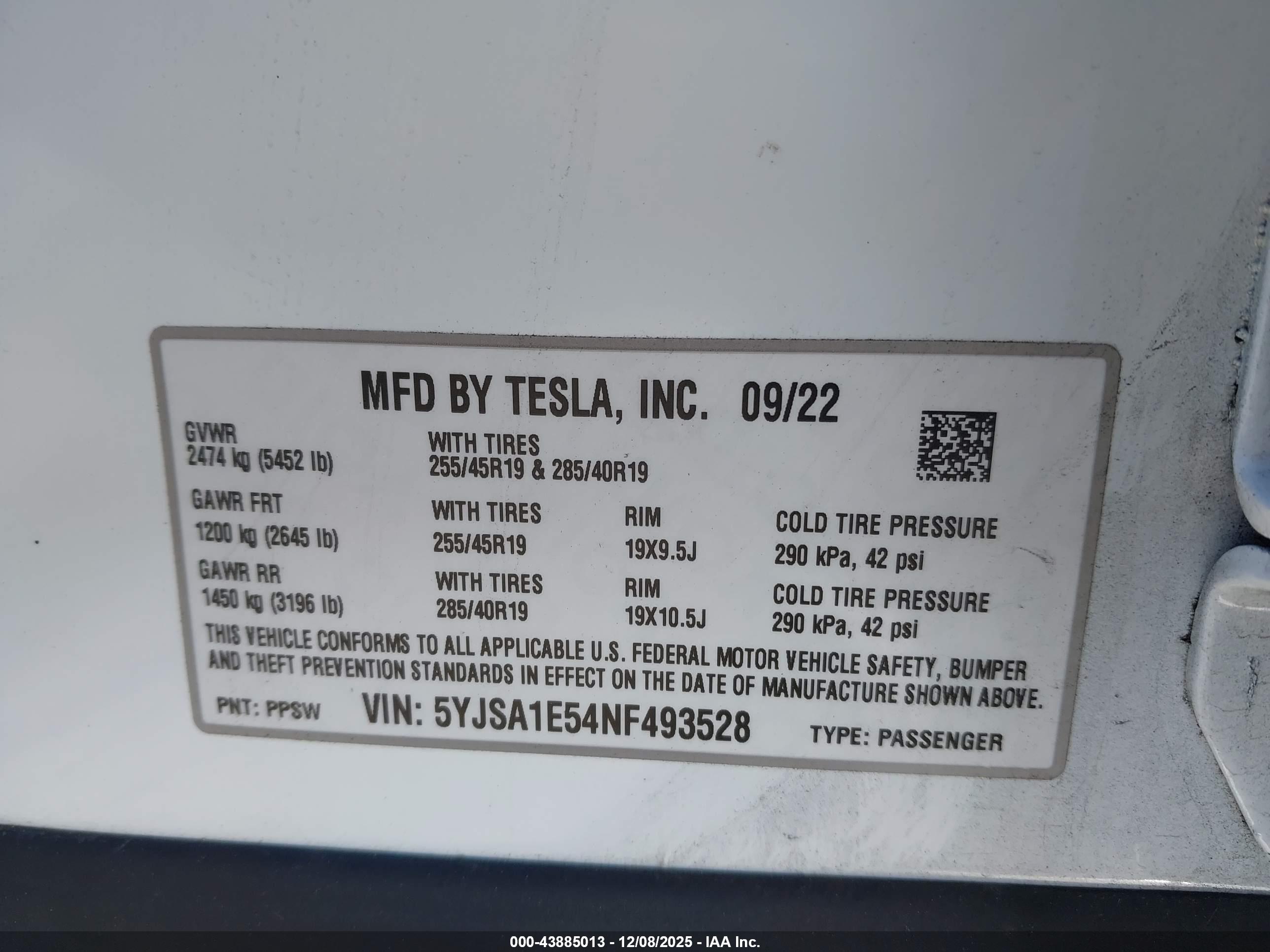 TESLA MODEL image 9
