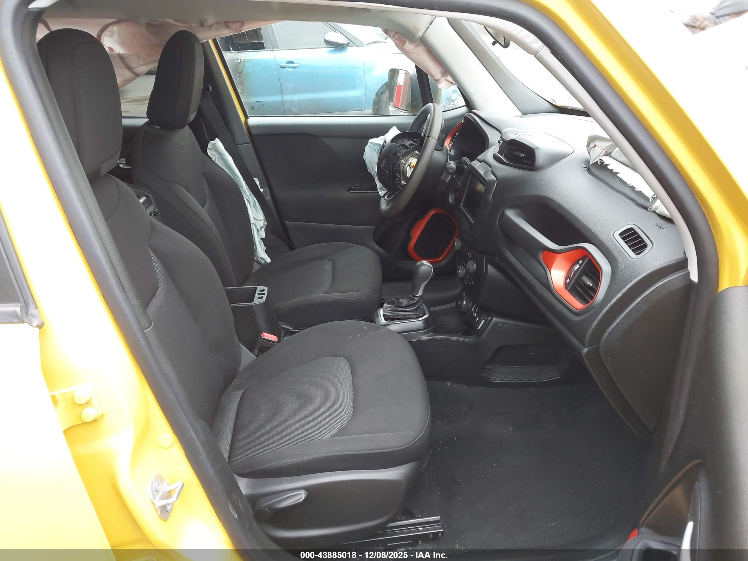 JEEP RENEGADE image 5
