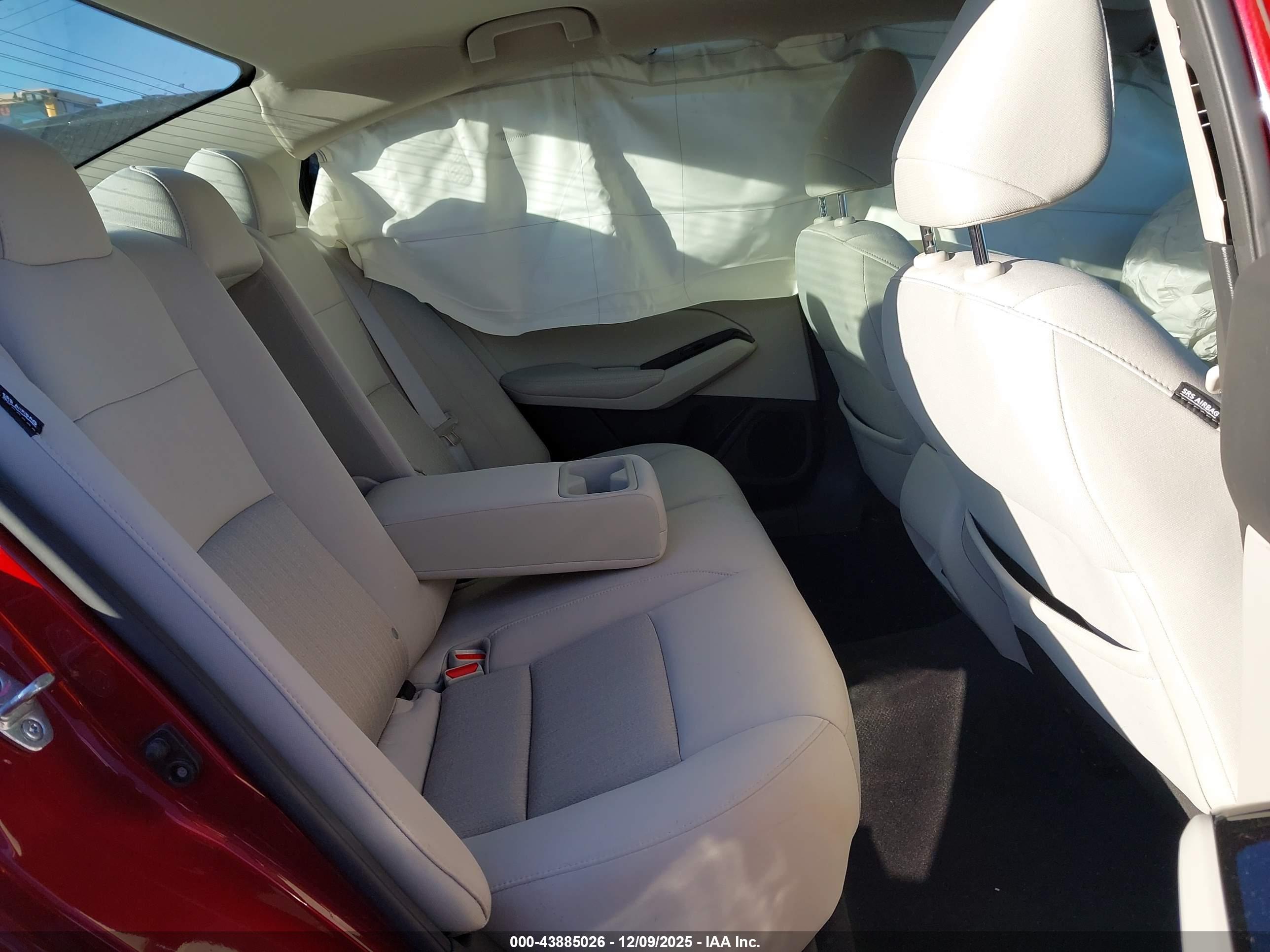 NISSAN ALTIMA image 8
