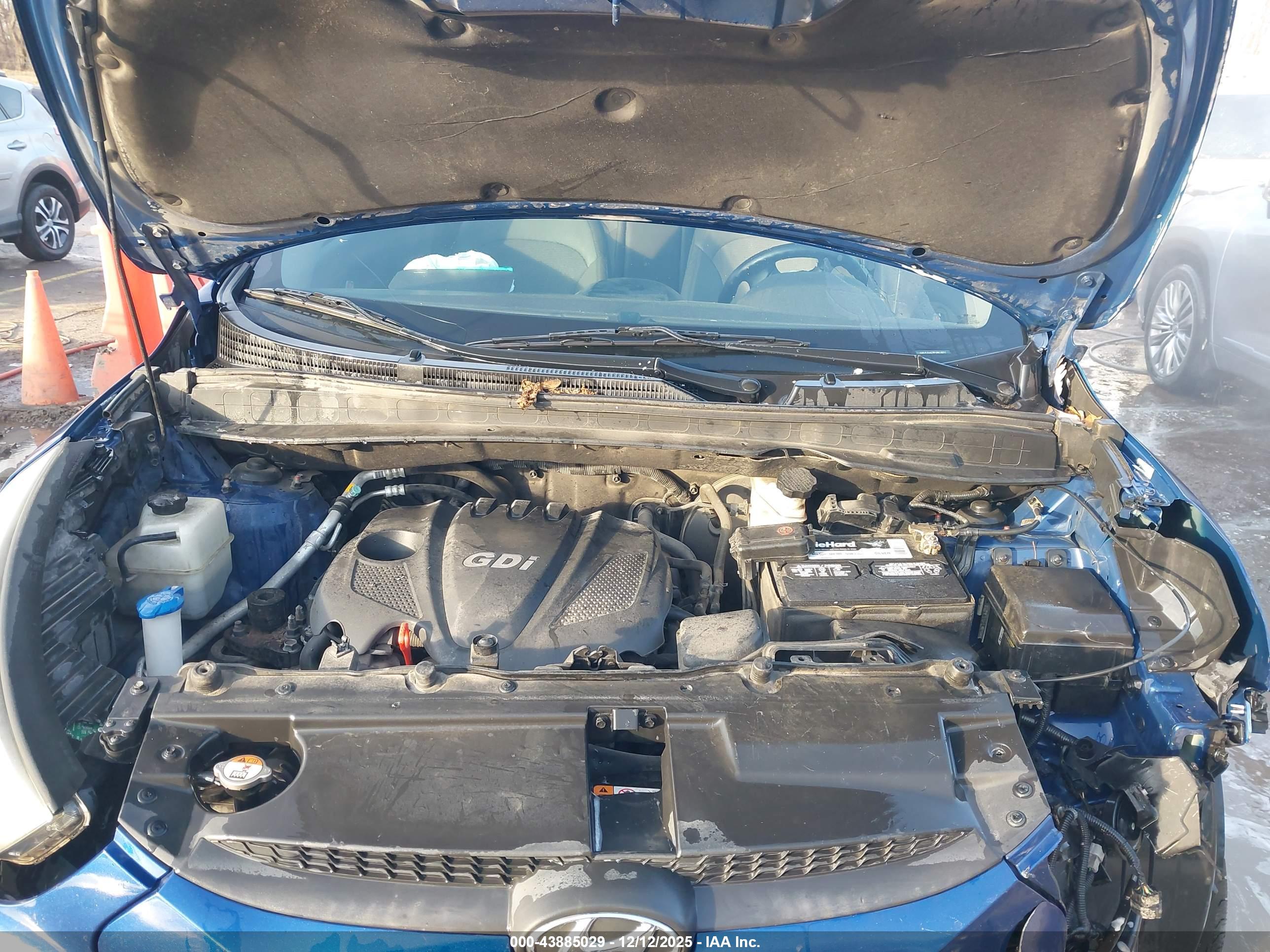 HYUNDAI TUCSON image 10