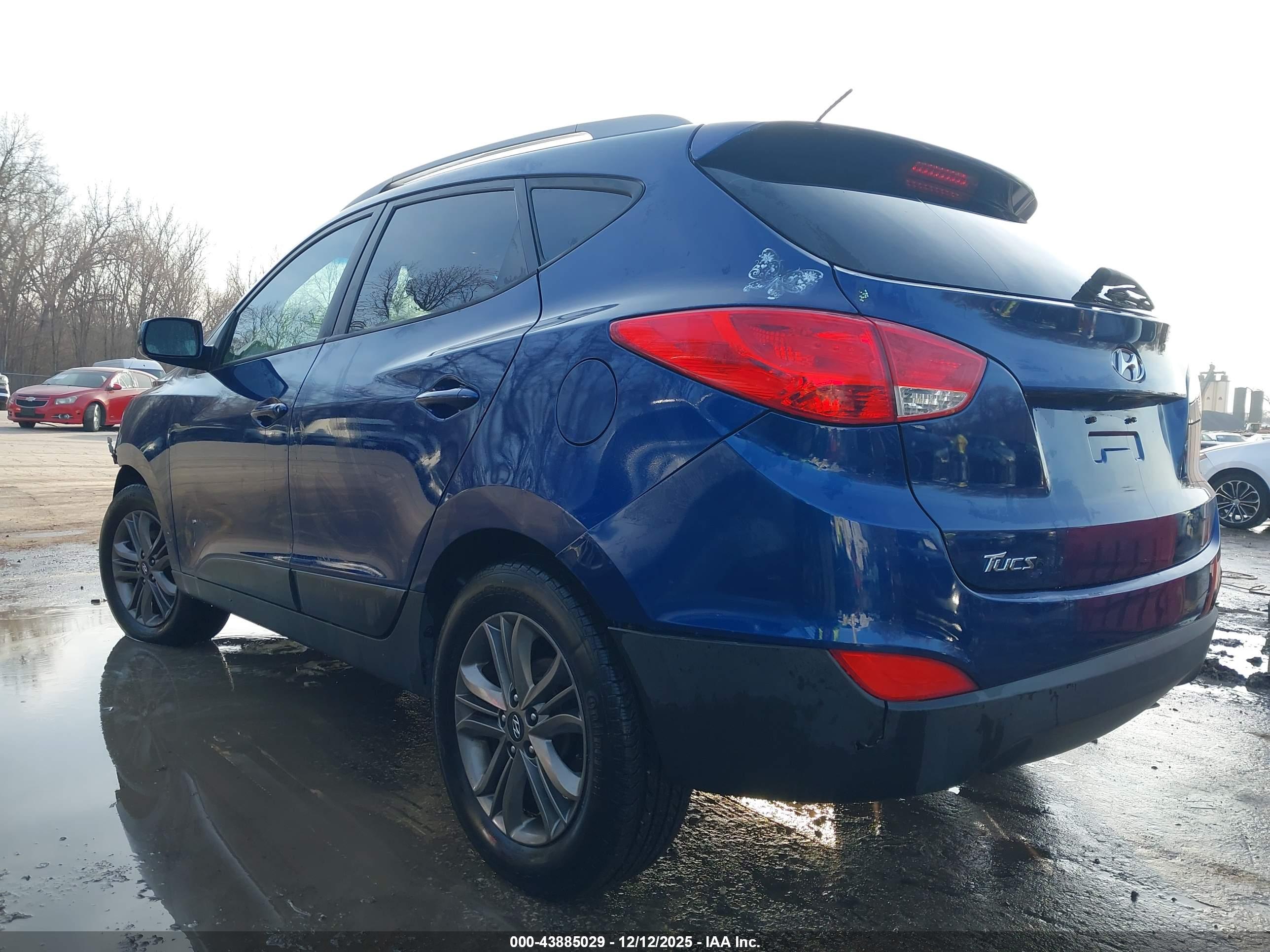 HYUNDAI TUCSON image 3