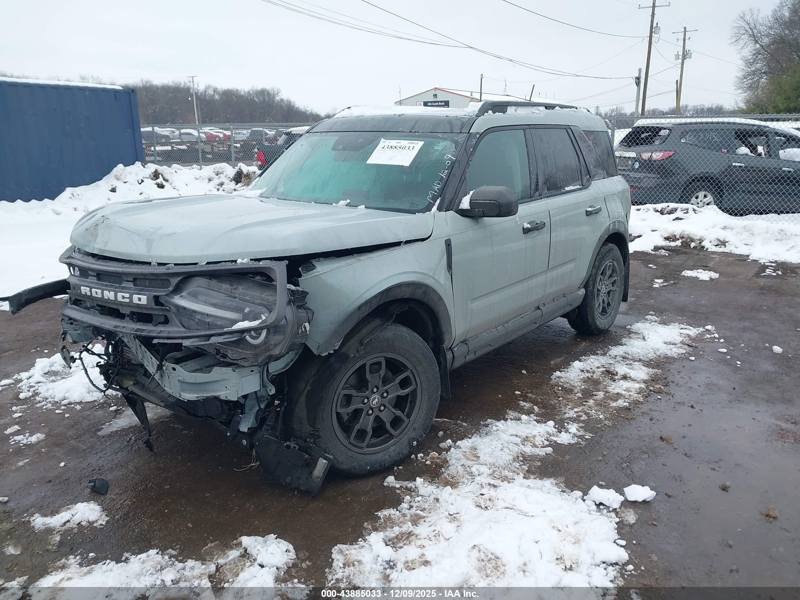 FORD BRONCO image 2