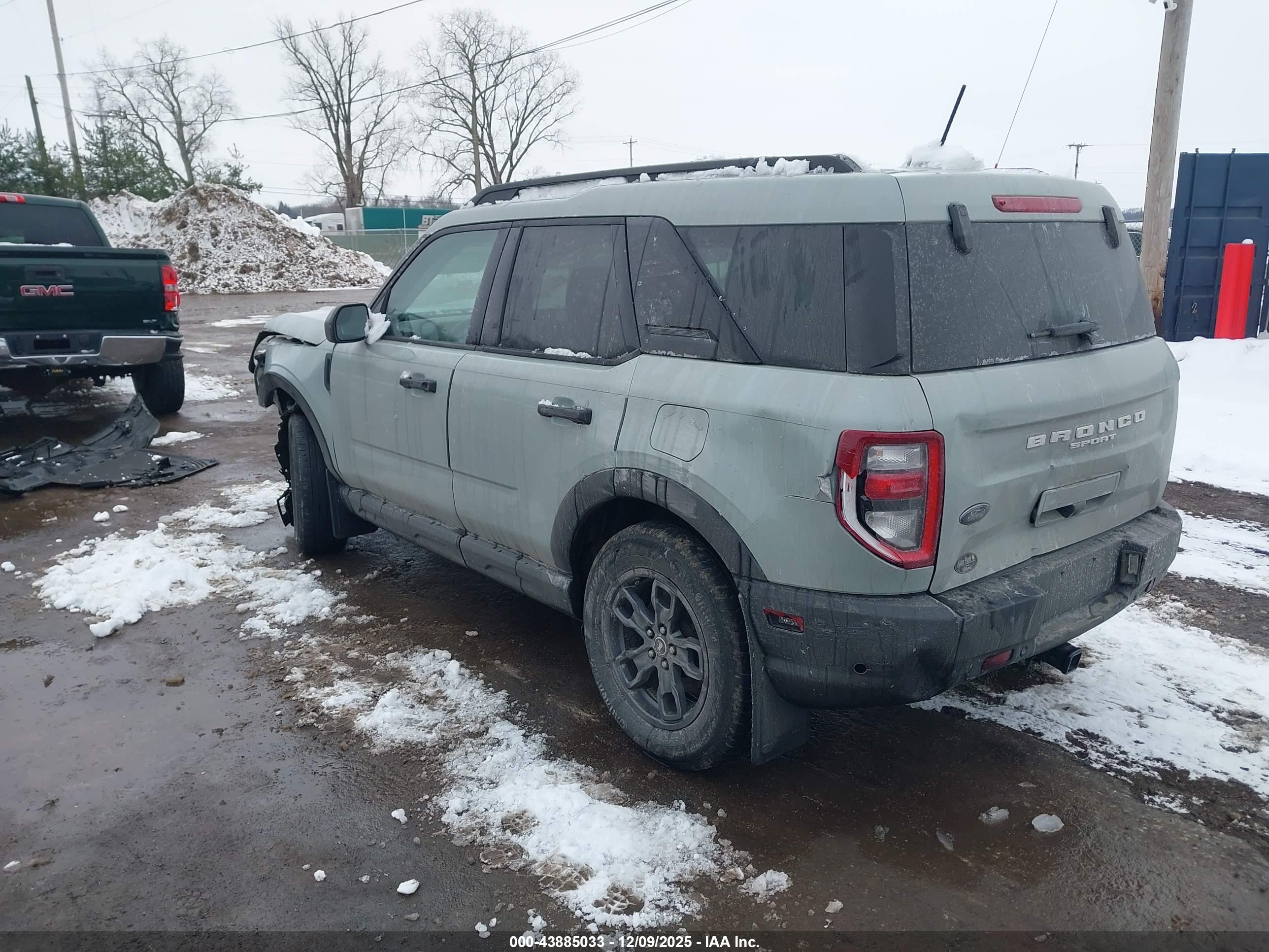 FORD BRONCO image 3