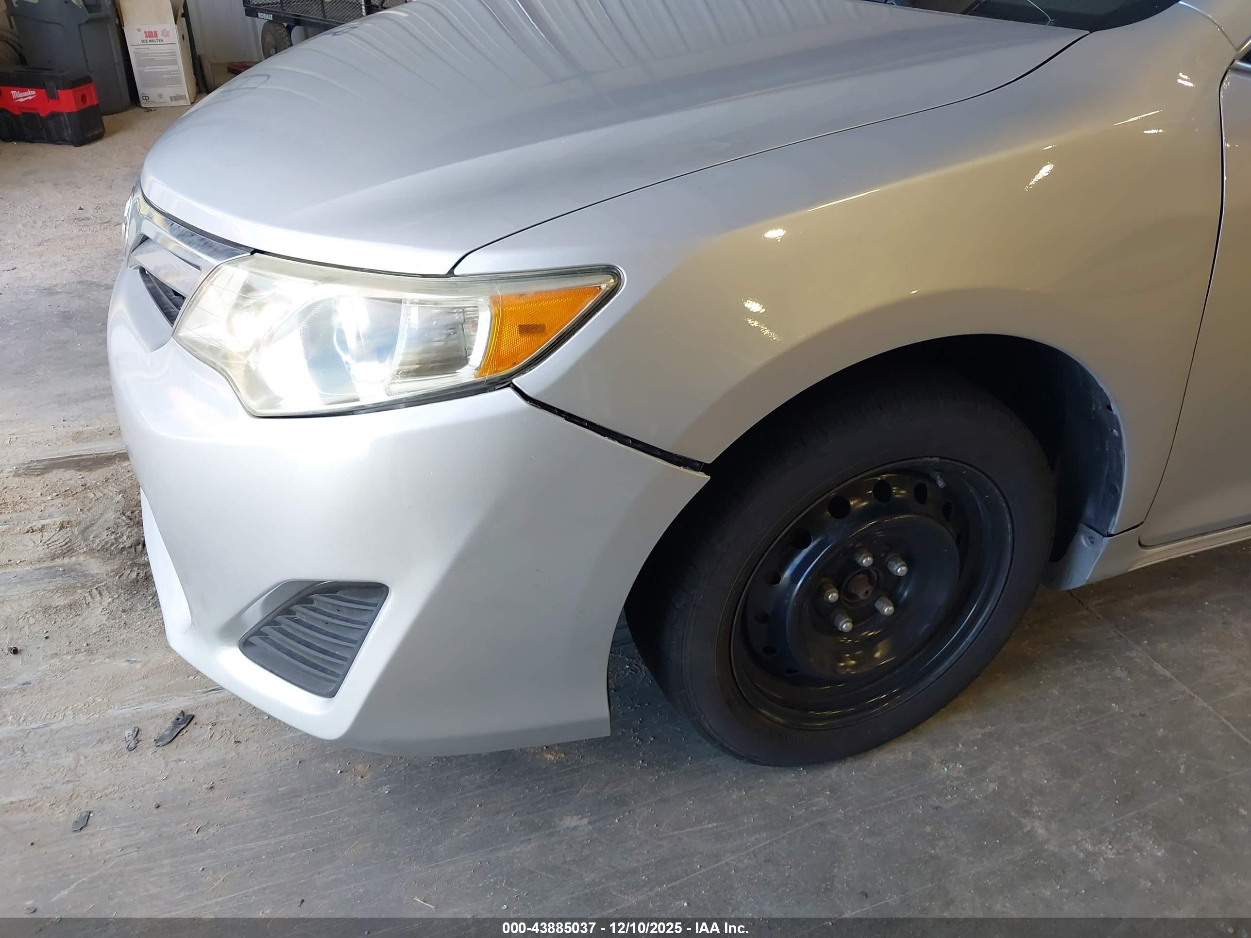 TOYOTA CAMRY image 6