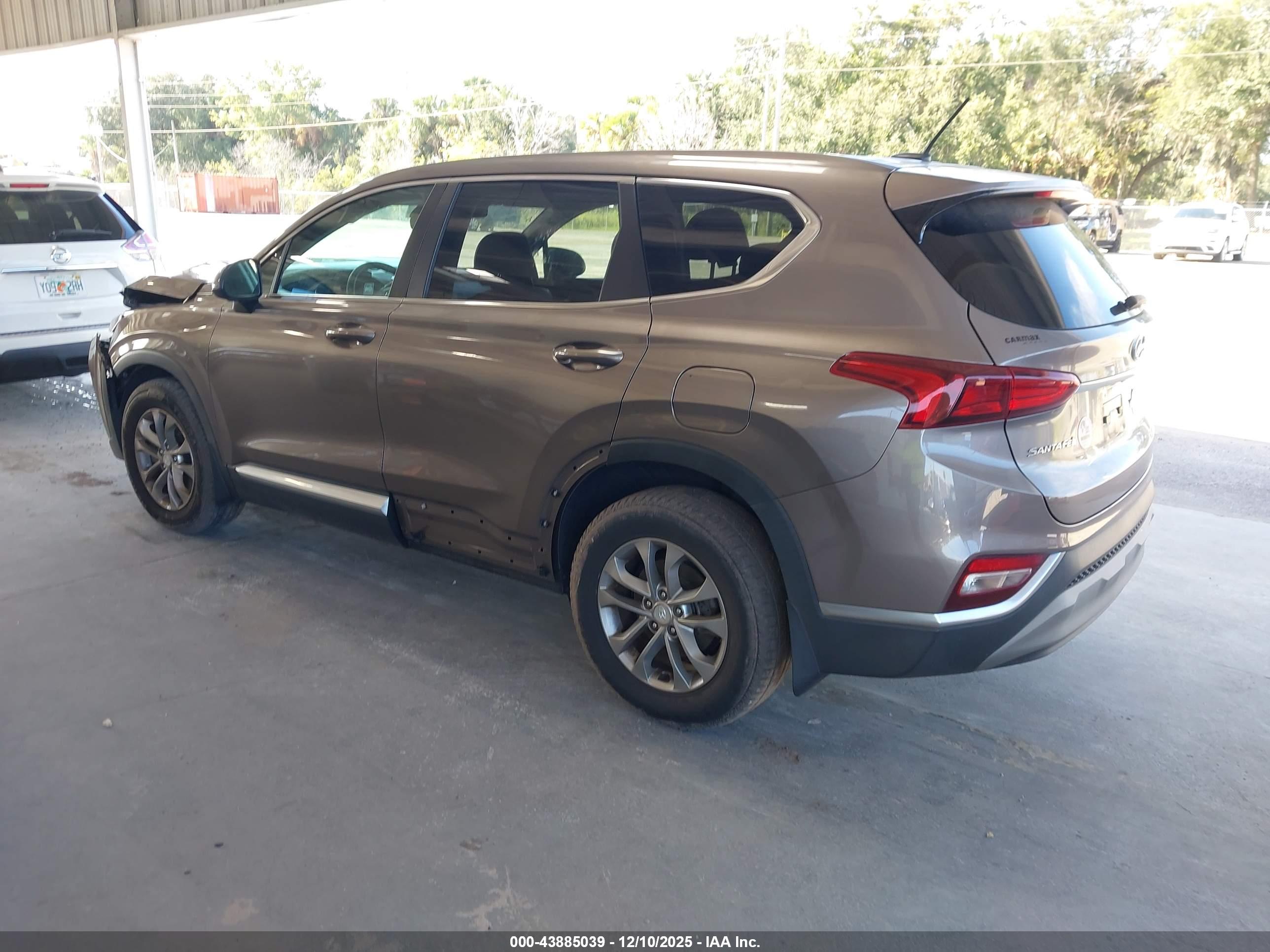HYUNDAI SANTA image 3