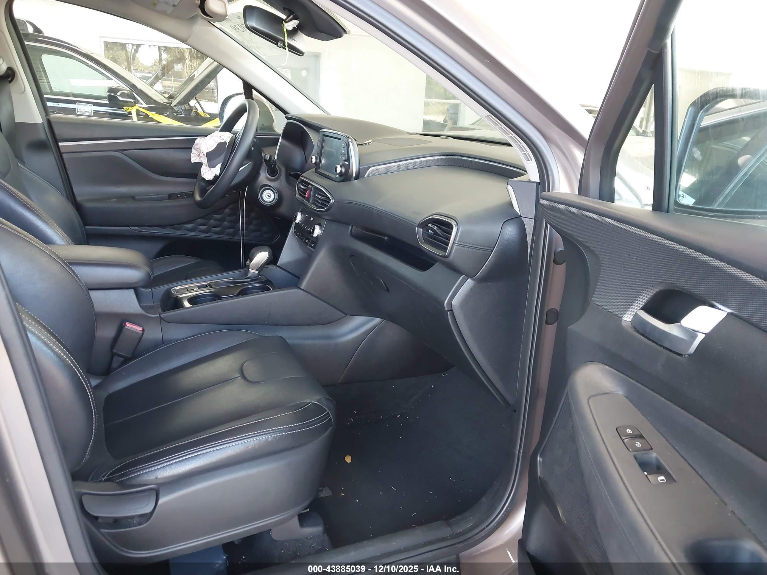 HYUNDAI SANTA image 5