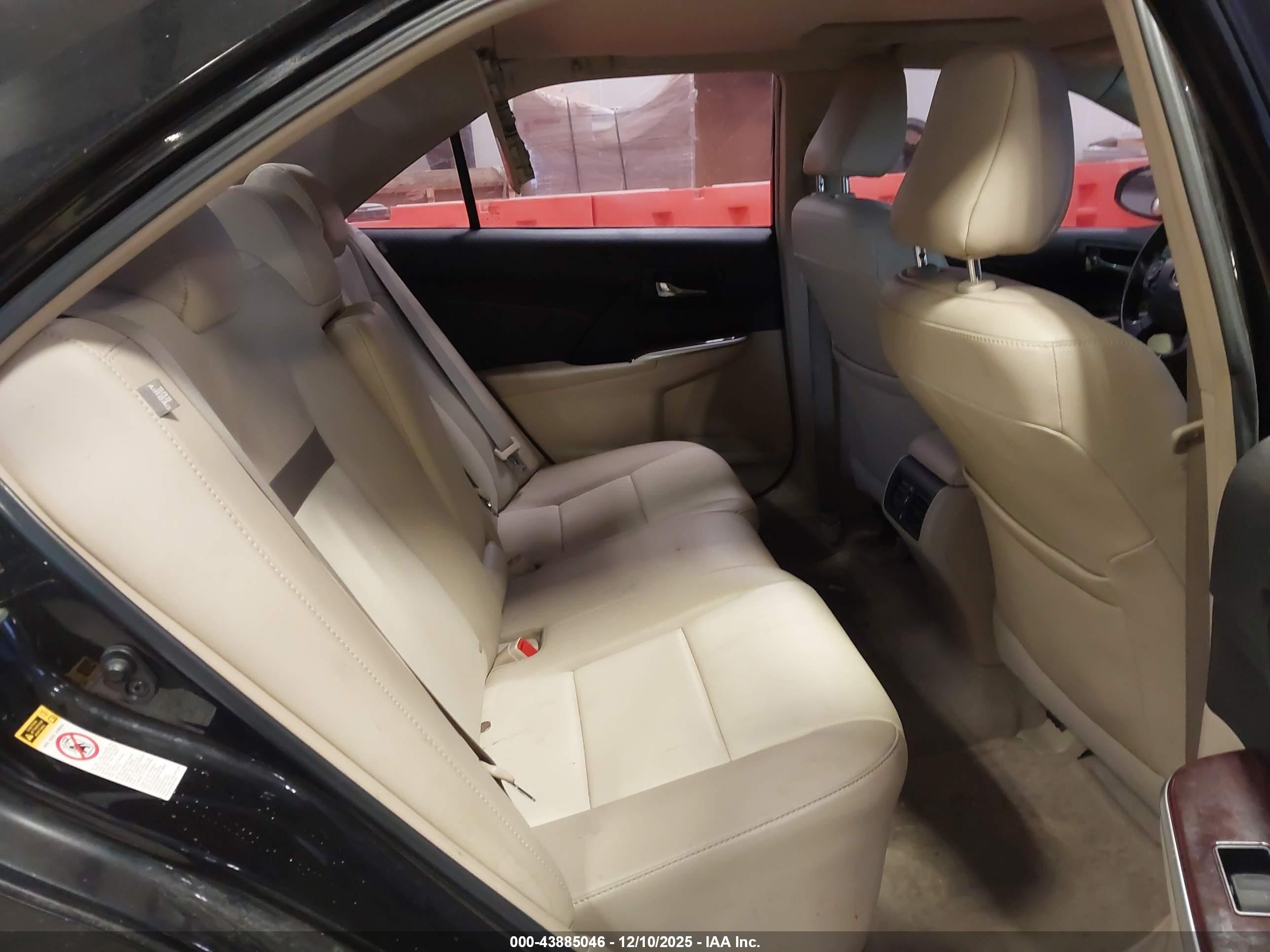 TOYOTA CAMRY image 8