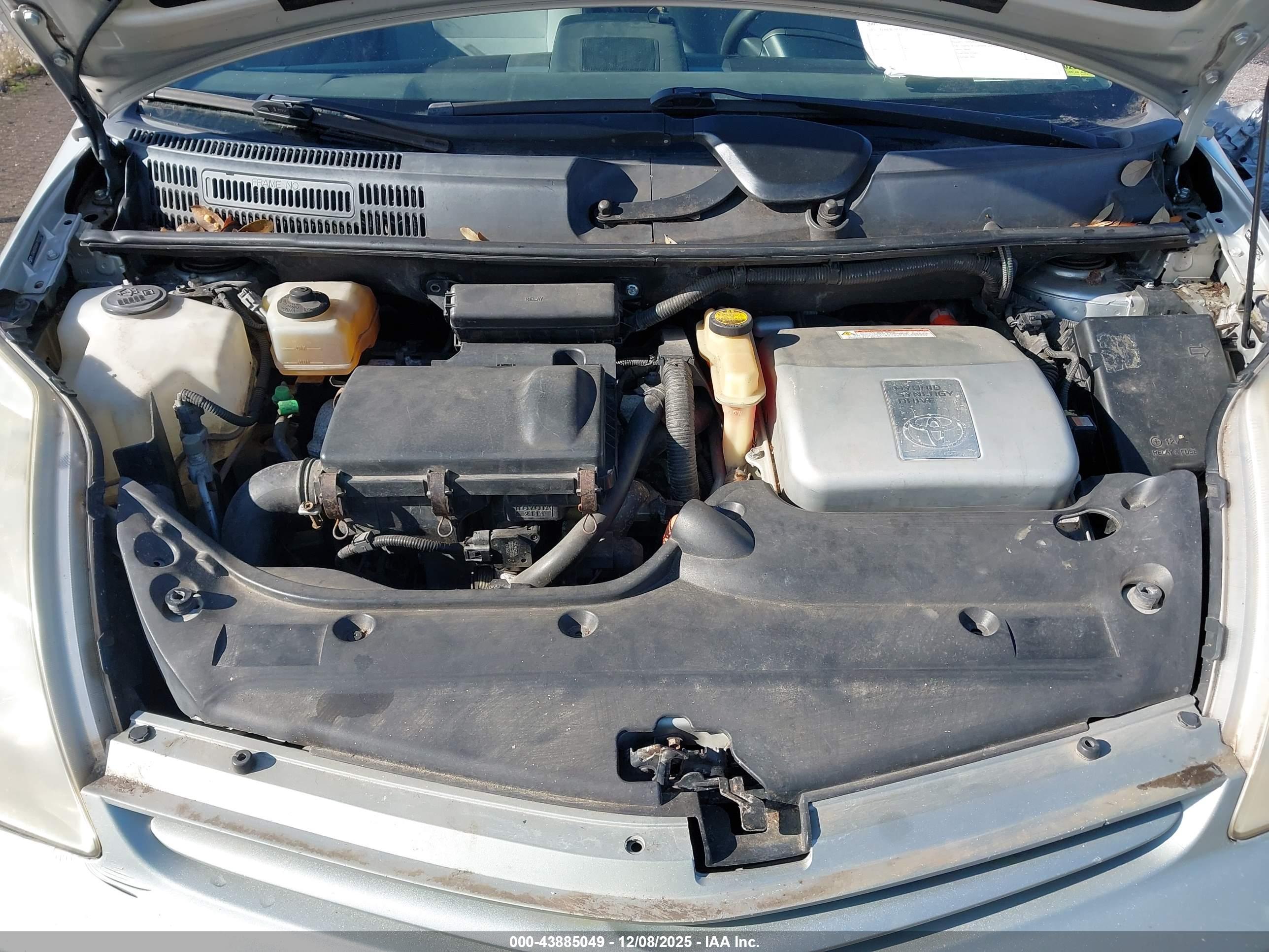 TOYOTA PRIUS image 10