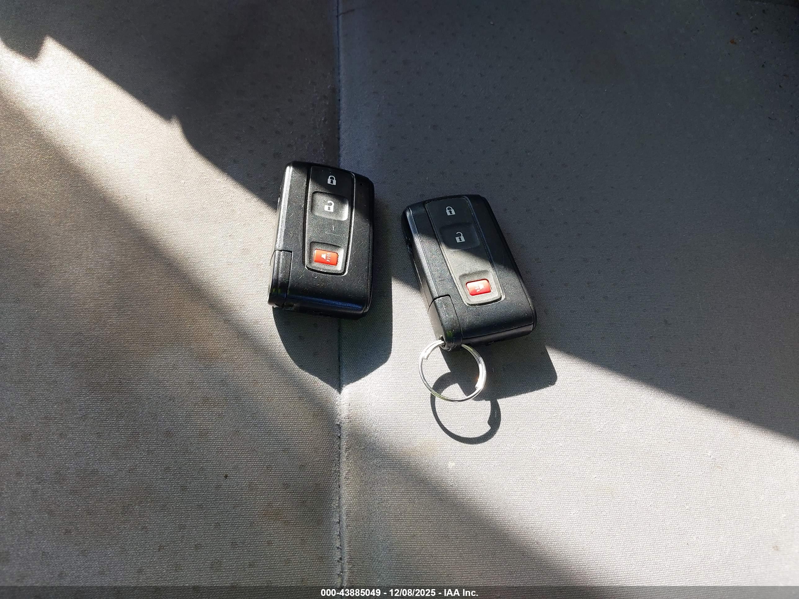 TOYOTA PRIUS image 11