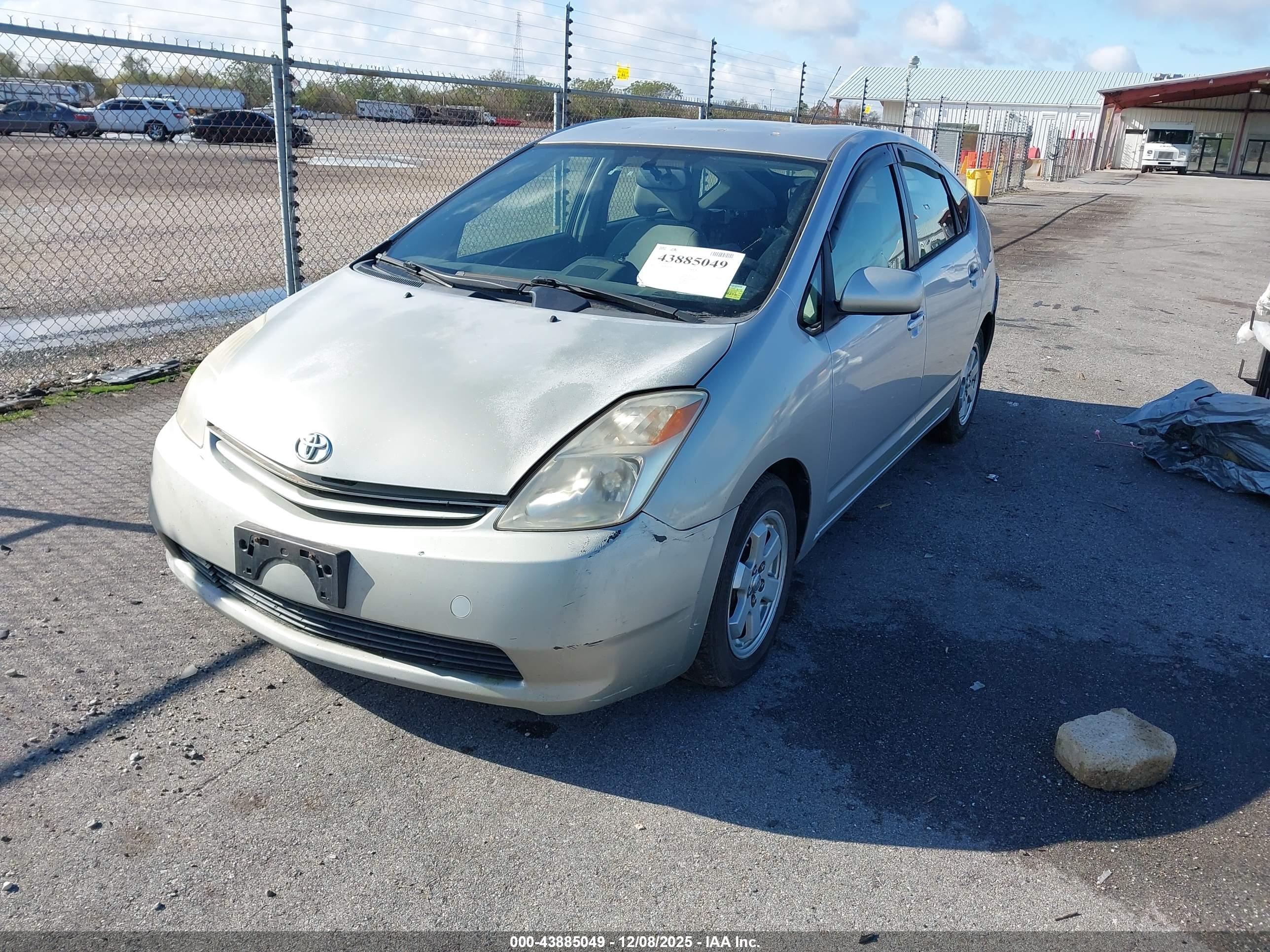 TOYOTA PRIUS image 2