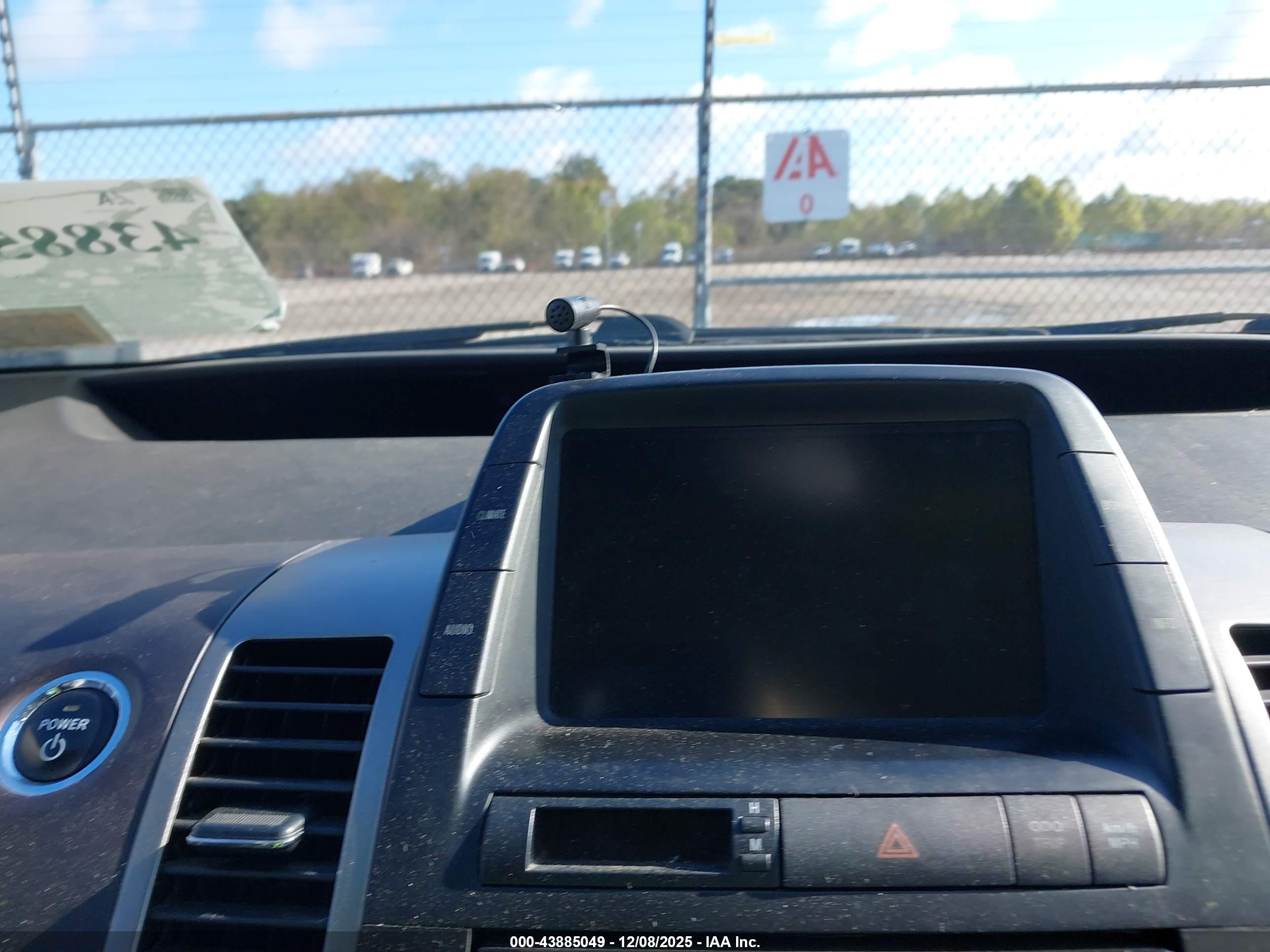 TOYOTA PRIUS image 7