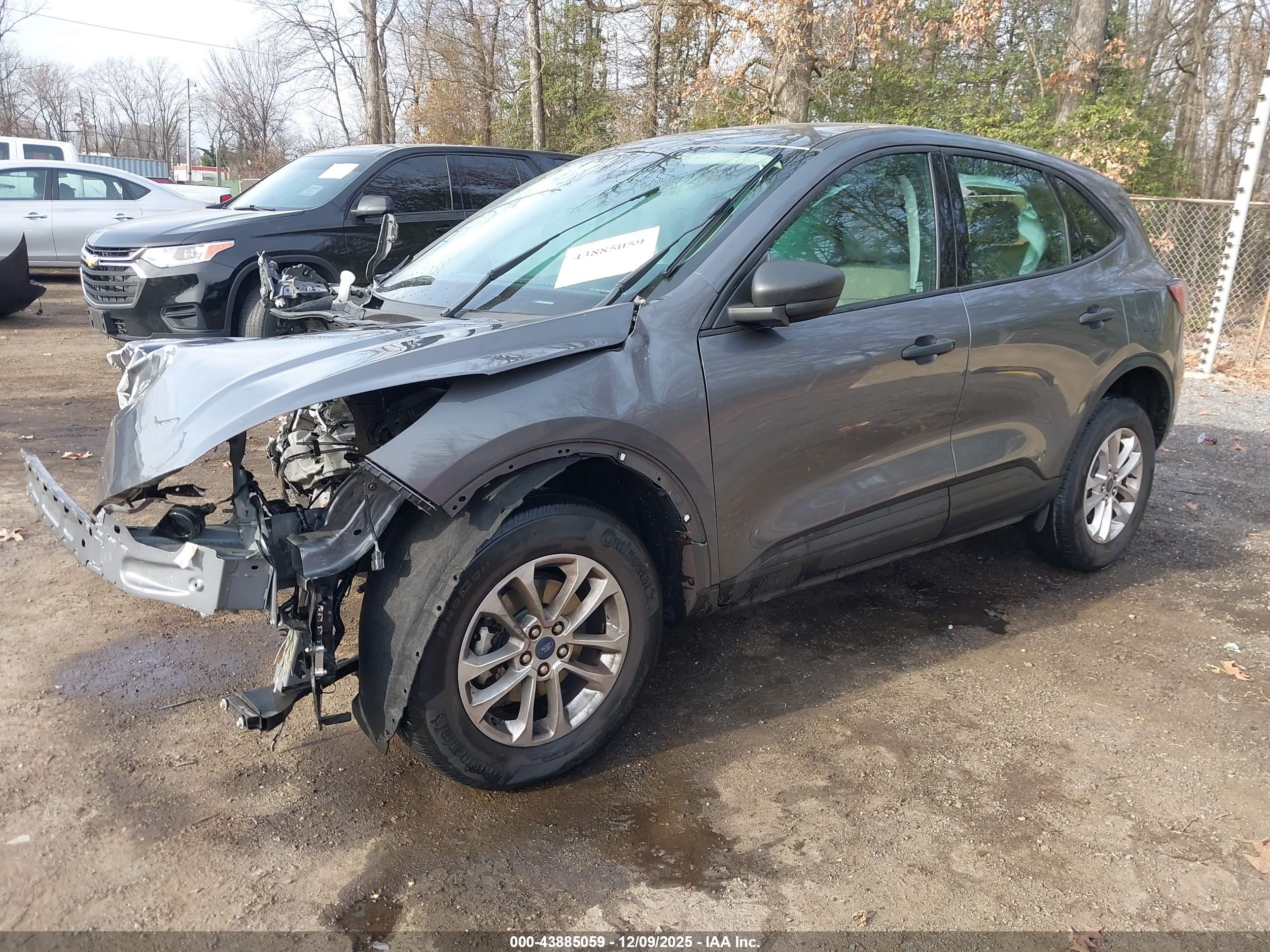 FORD ESCAPE image 2