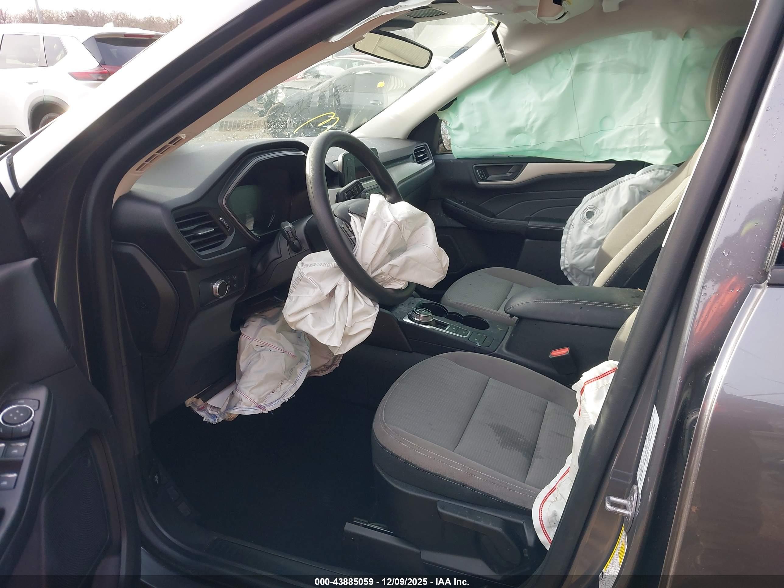 FORD ESCAPE image 5