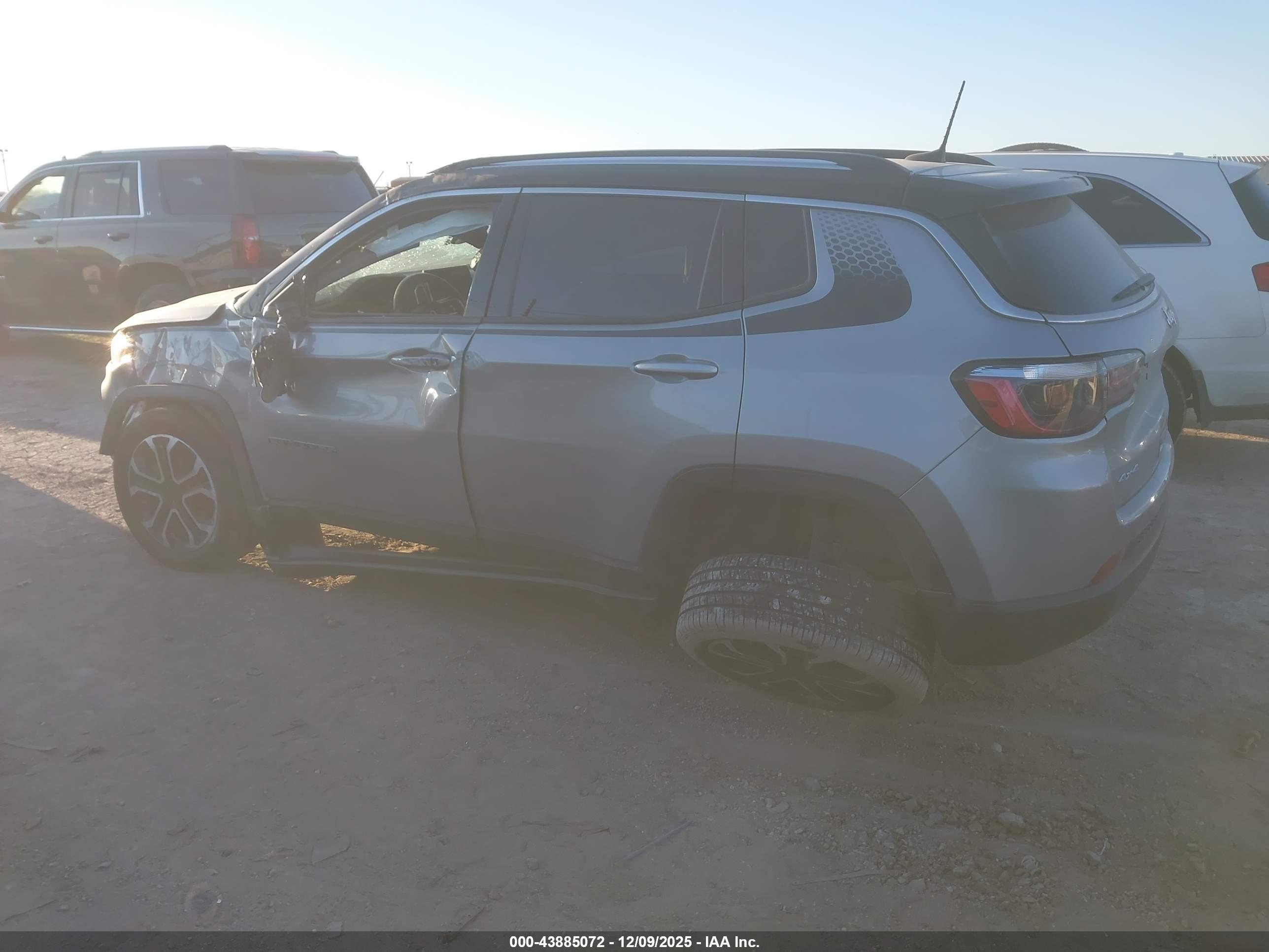 JEEP COMPASS image 3