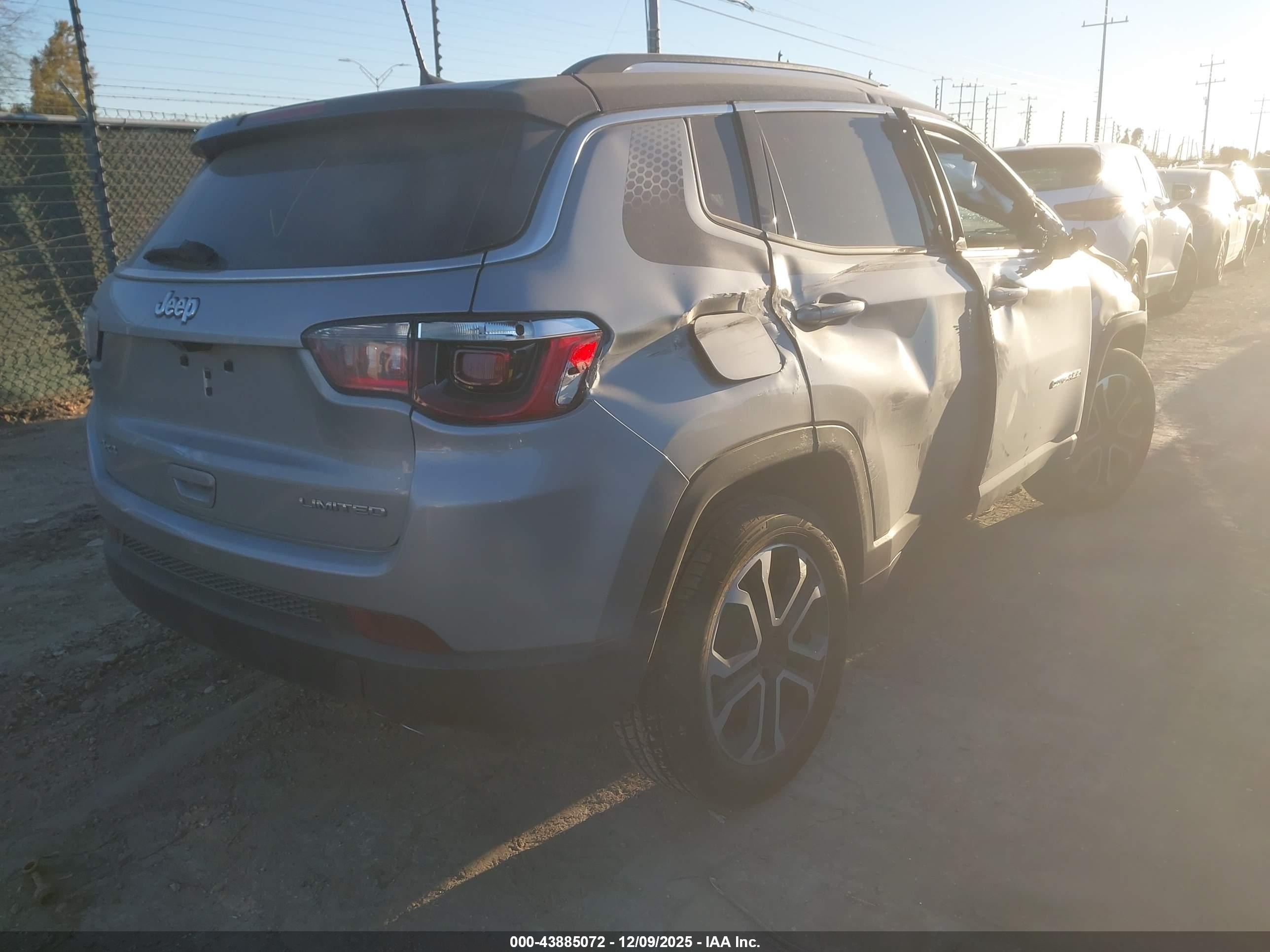 JEEP COMPASS image 4