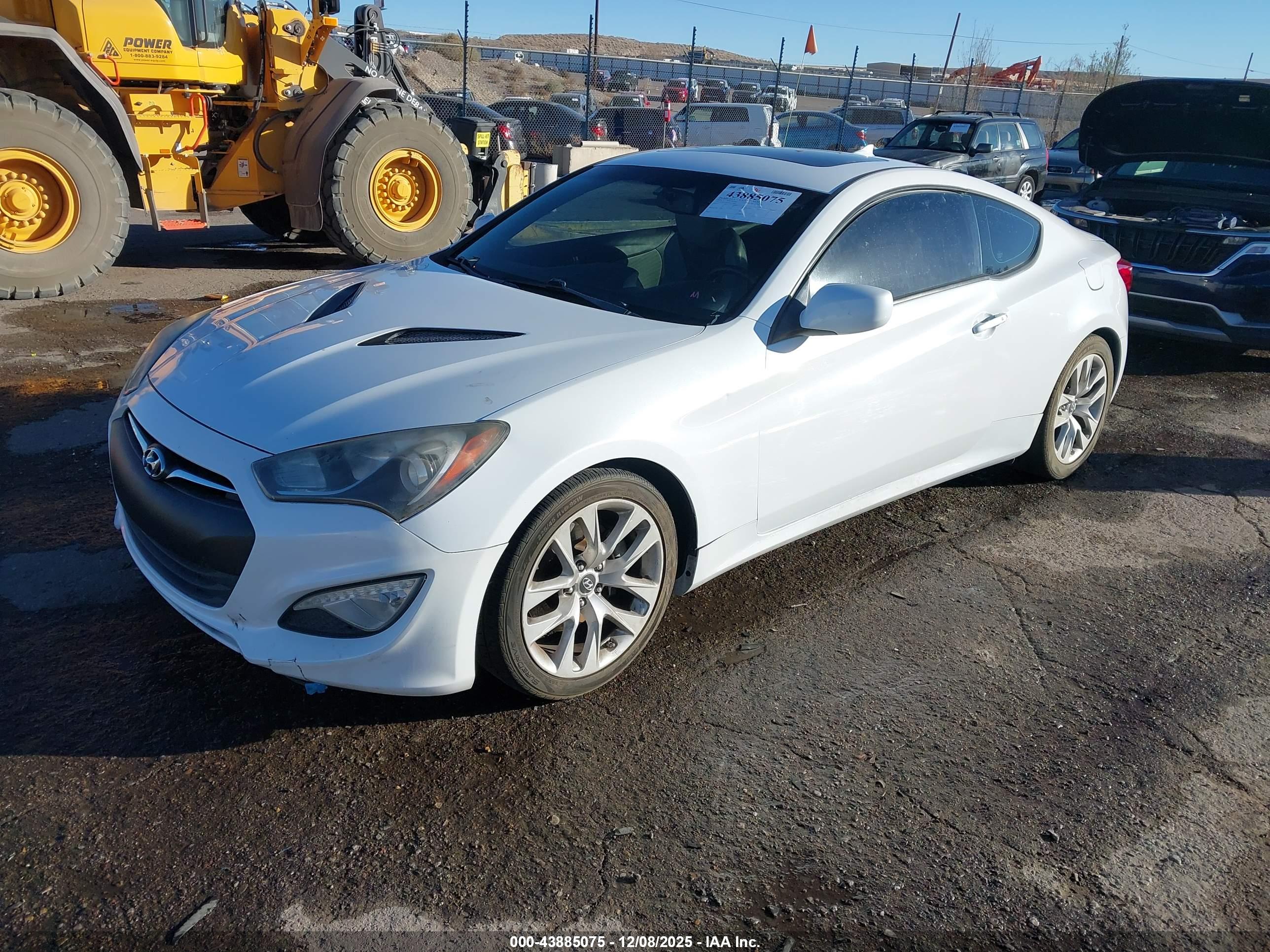 HYUNDAI GENESIS image 2