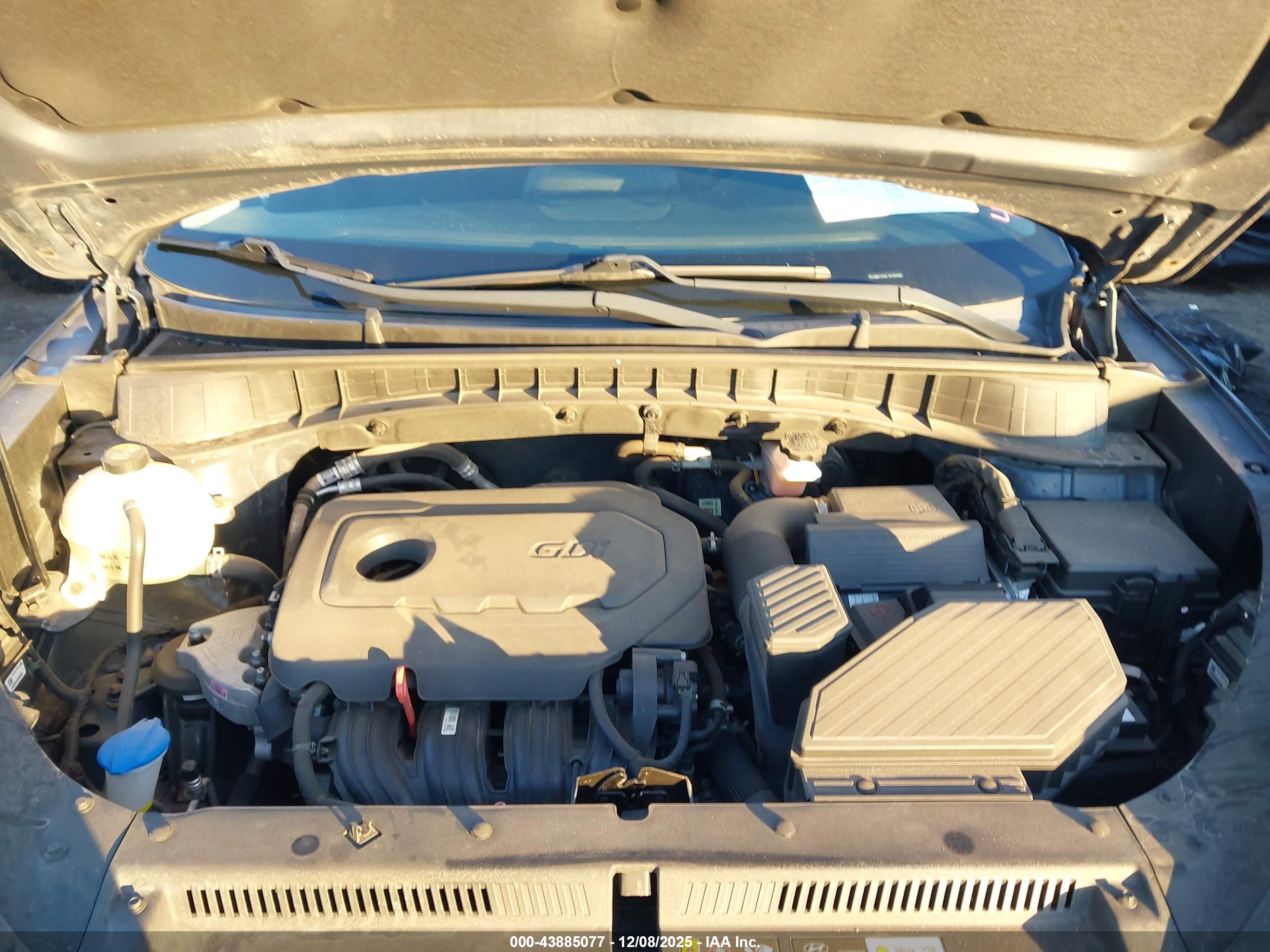 HYUNDAI TUCSON image 10