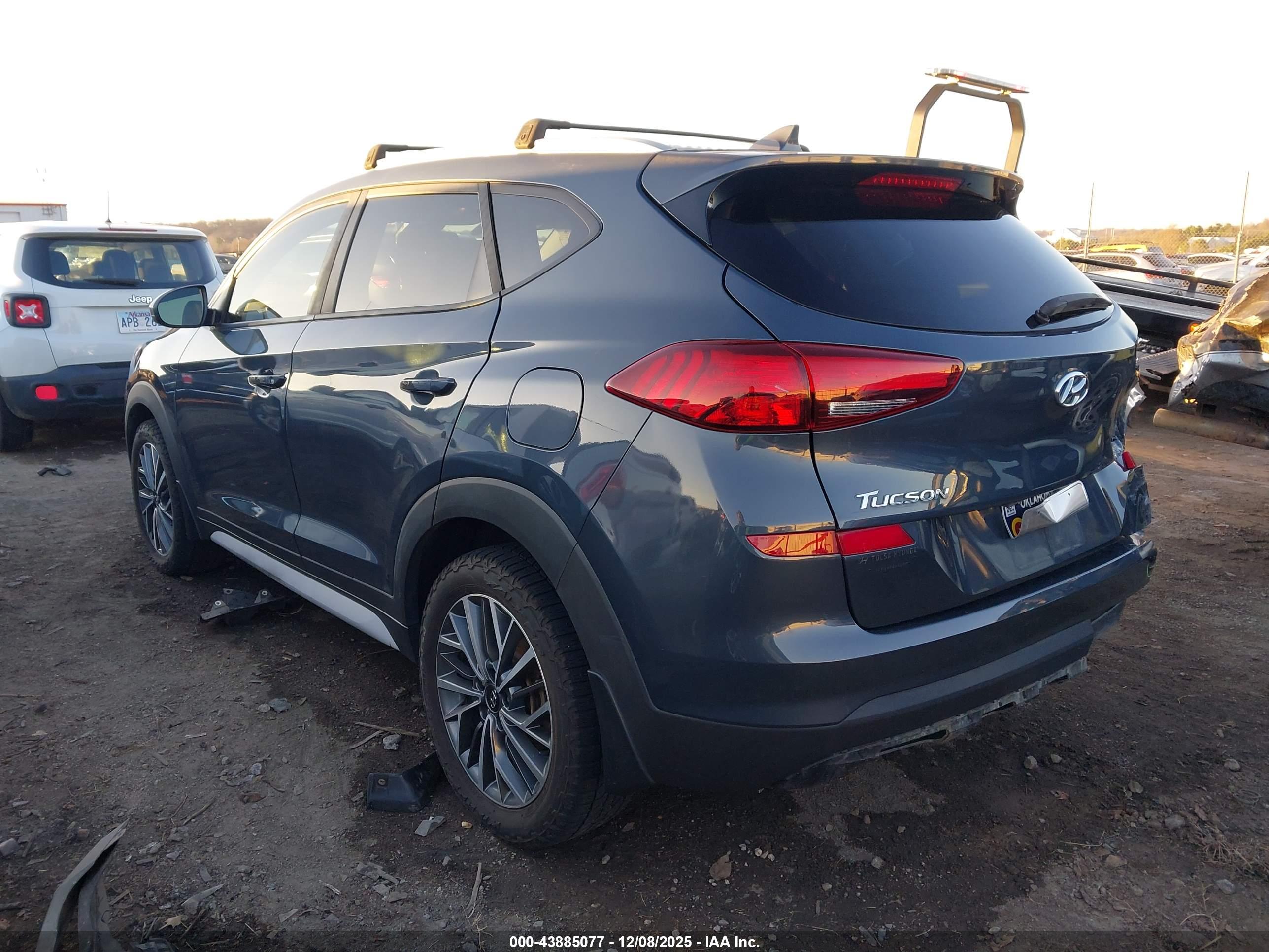 HYUNDAI TUCSON image 3