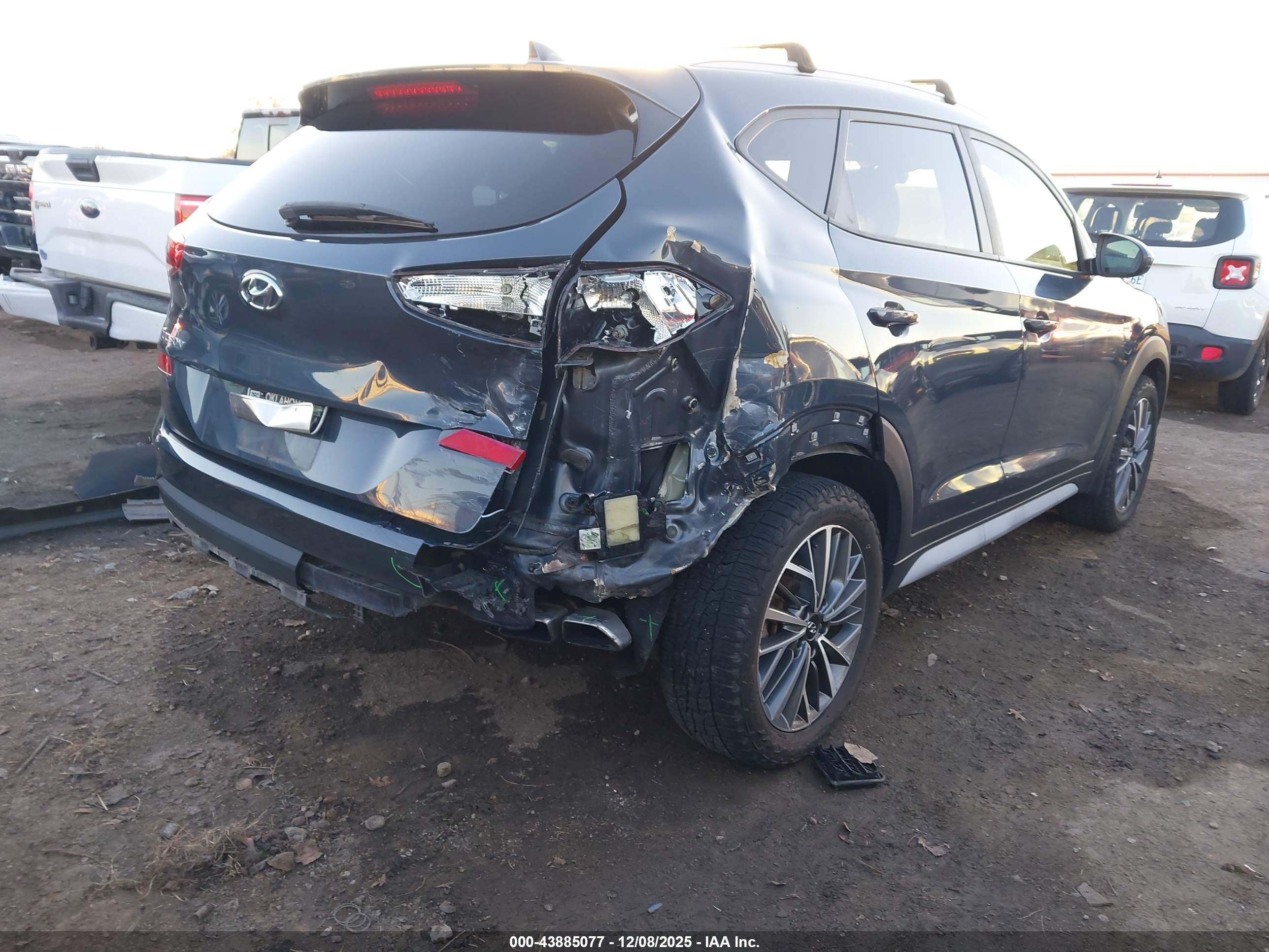 HYUNDAI TUCSON image 4