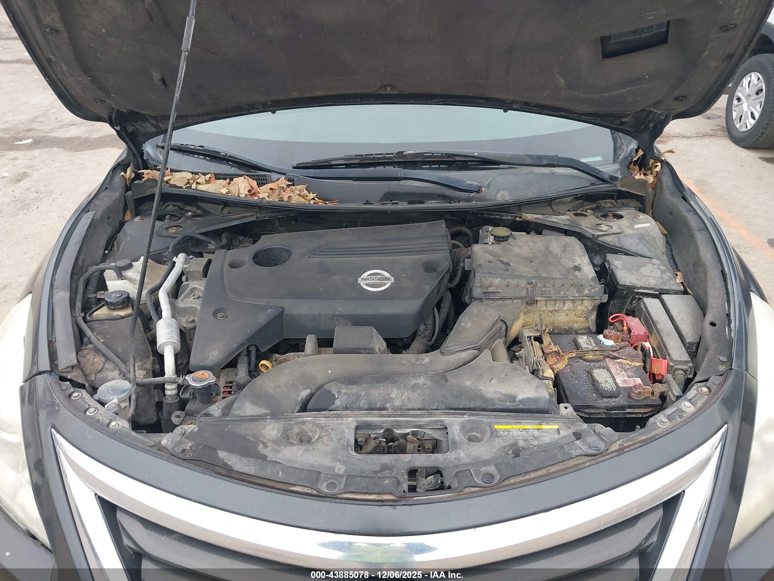 NISSAN ALTIMA image 10