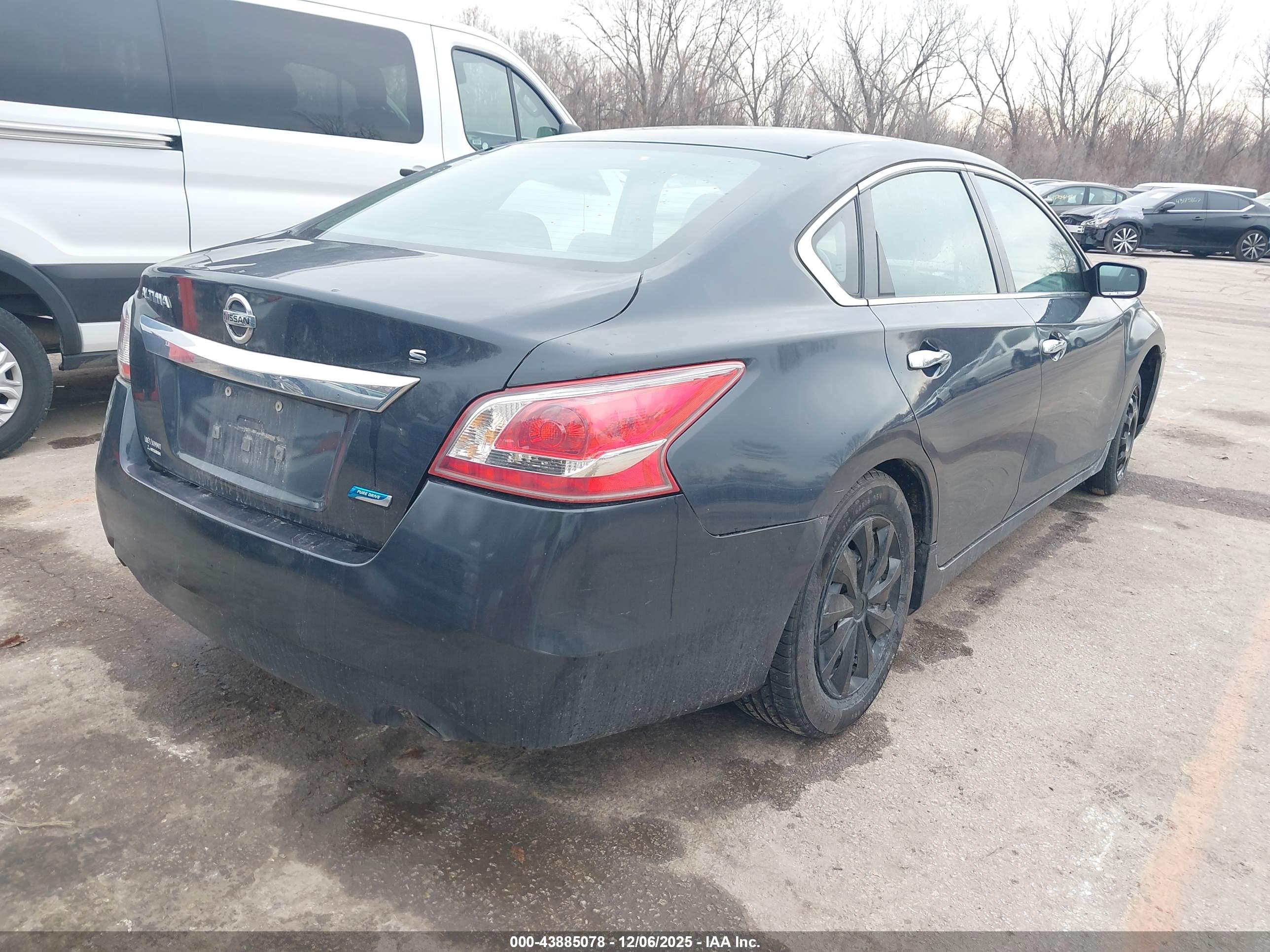 NISSAN ALTIMA image 4