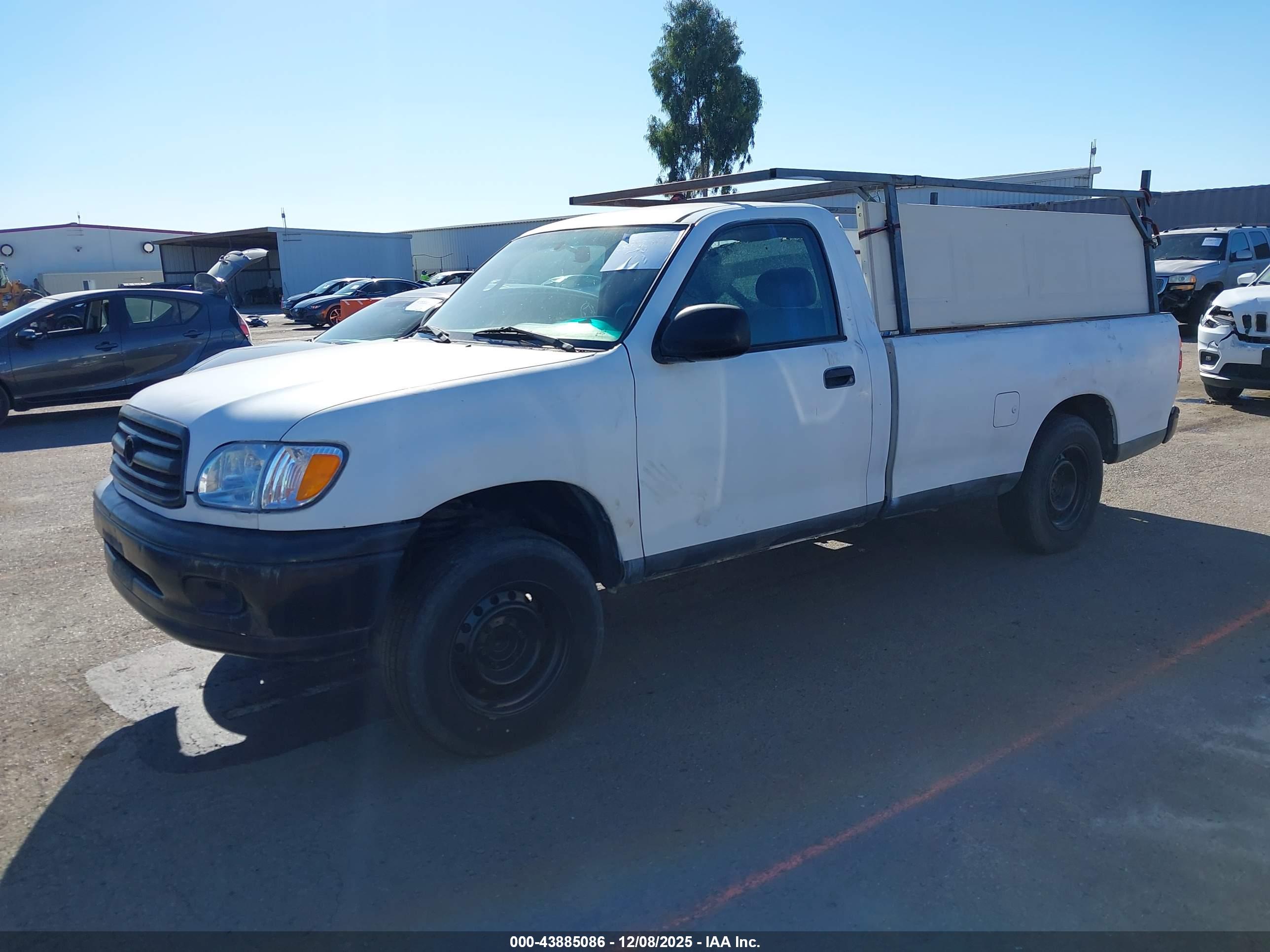 TOYOTA TUNDRA image 2