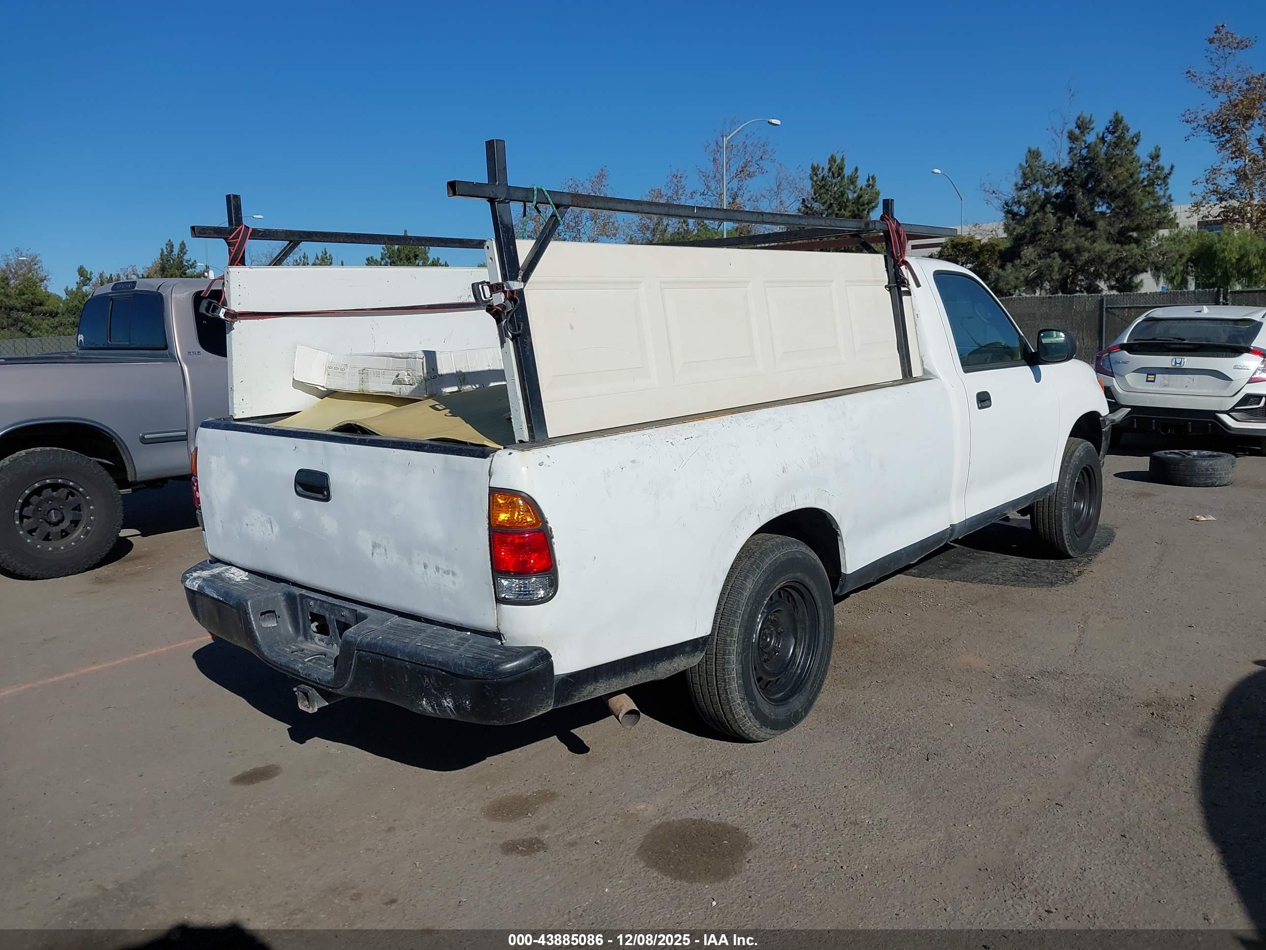 TOYOTA TUNDRA image 4